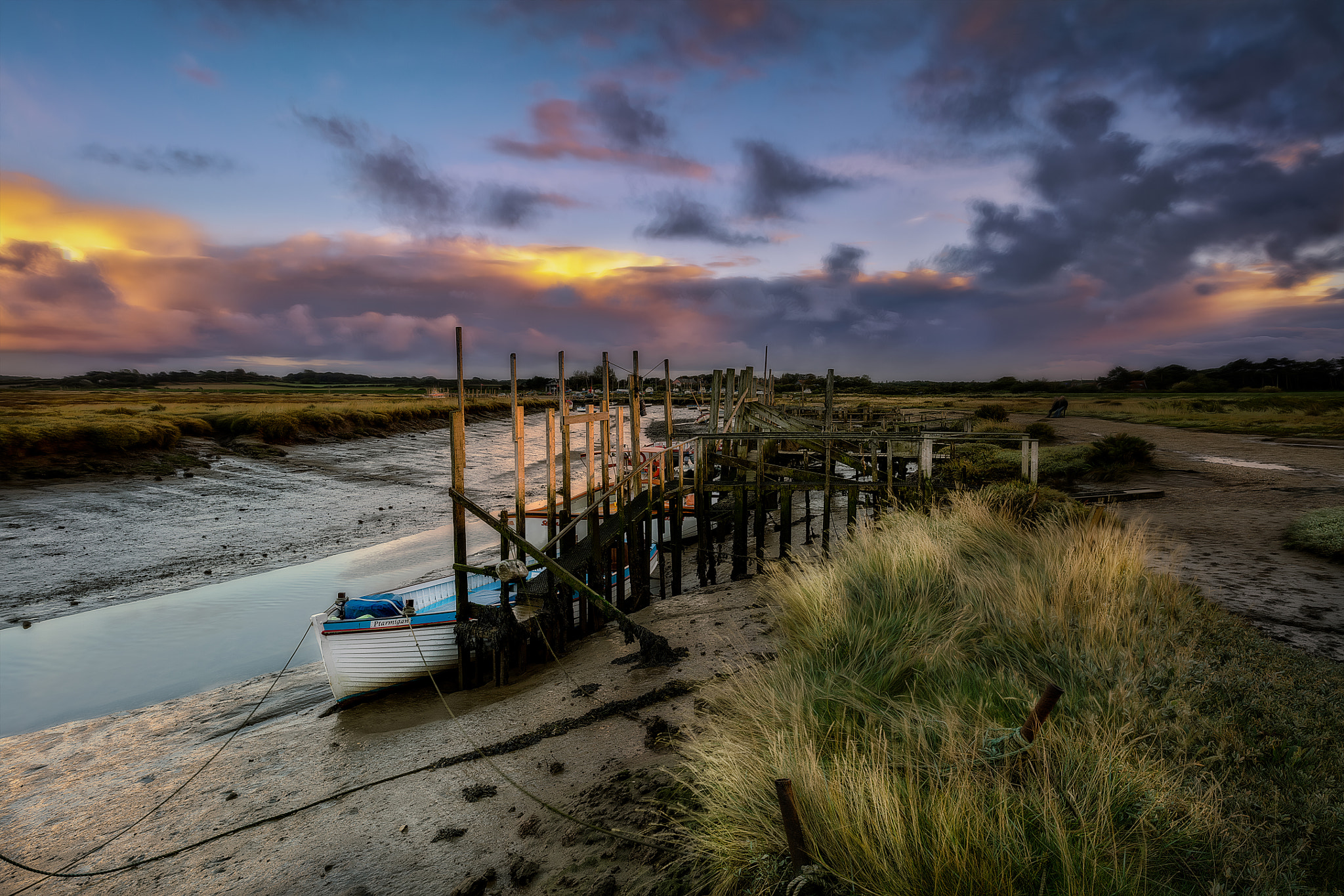 Canon EOS 5DS R + ZEISS Milvus 21mm F2.8 sample photo. Moody morston quay 2.... photography