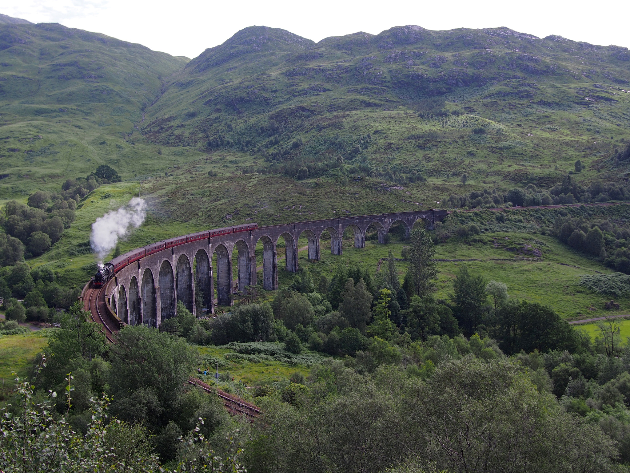 Olympus PEN E-P5 + Panasonic Lumix G 20mm F1.7 ASPH sample photo. West highland line photography