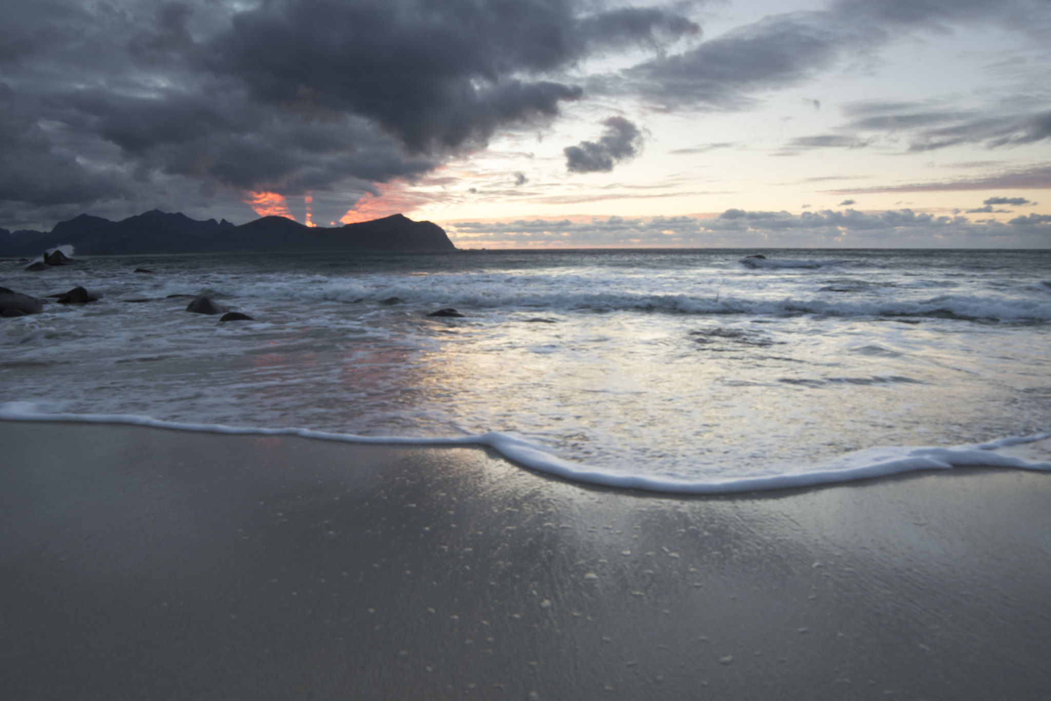 Samyang 14mm F2.8 ED AS IF UMC sample photo. Vikten, lofoten  photography