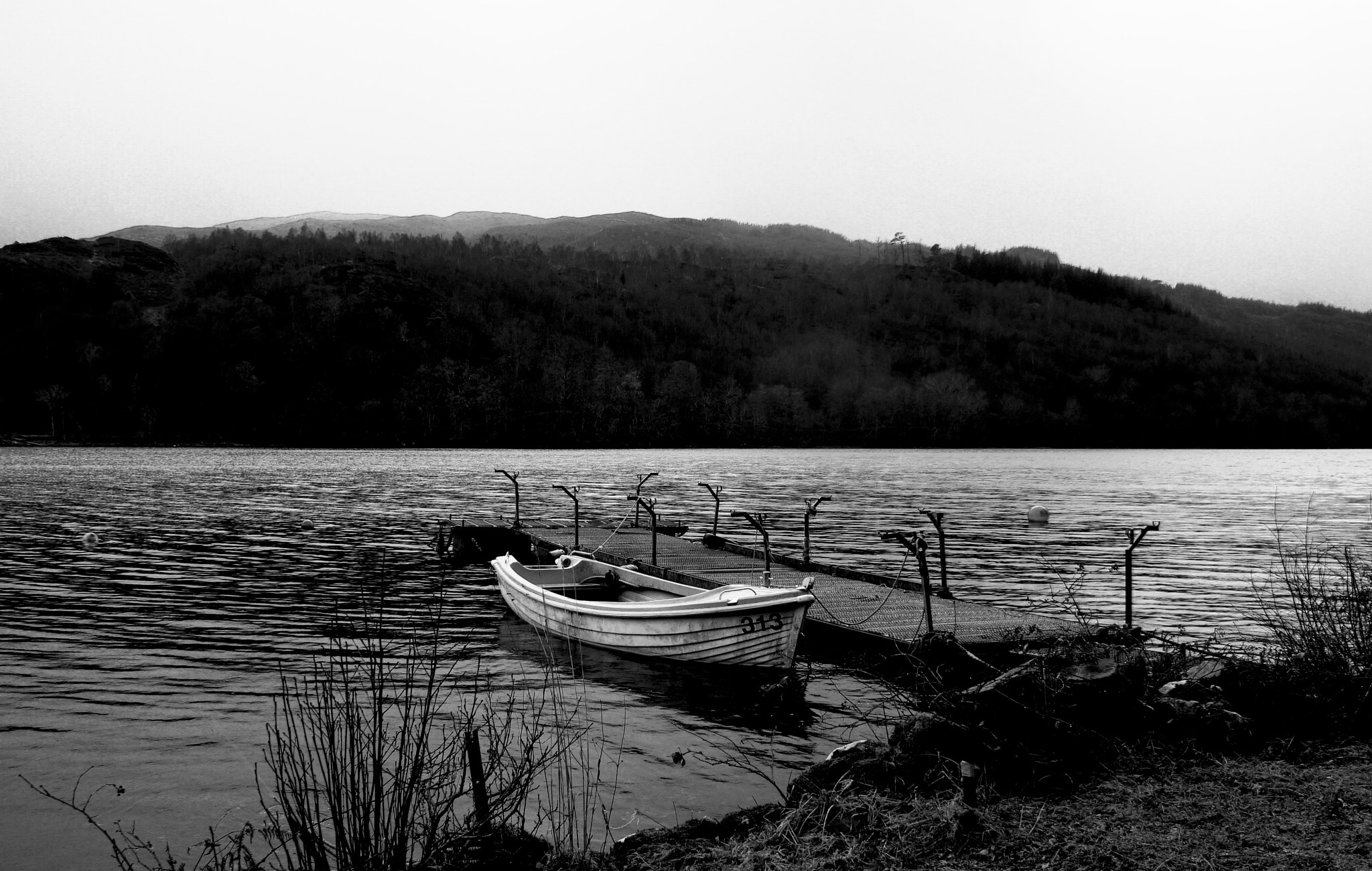 Sony Alpha NEX-5 + Tamron 18-200mm F3.5-6.3 Di III VC sample photo. Lonely boat... photography