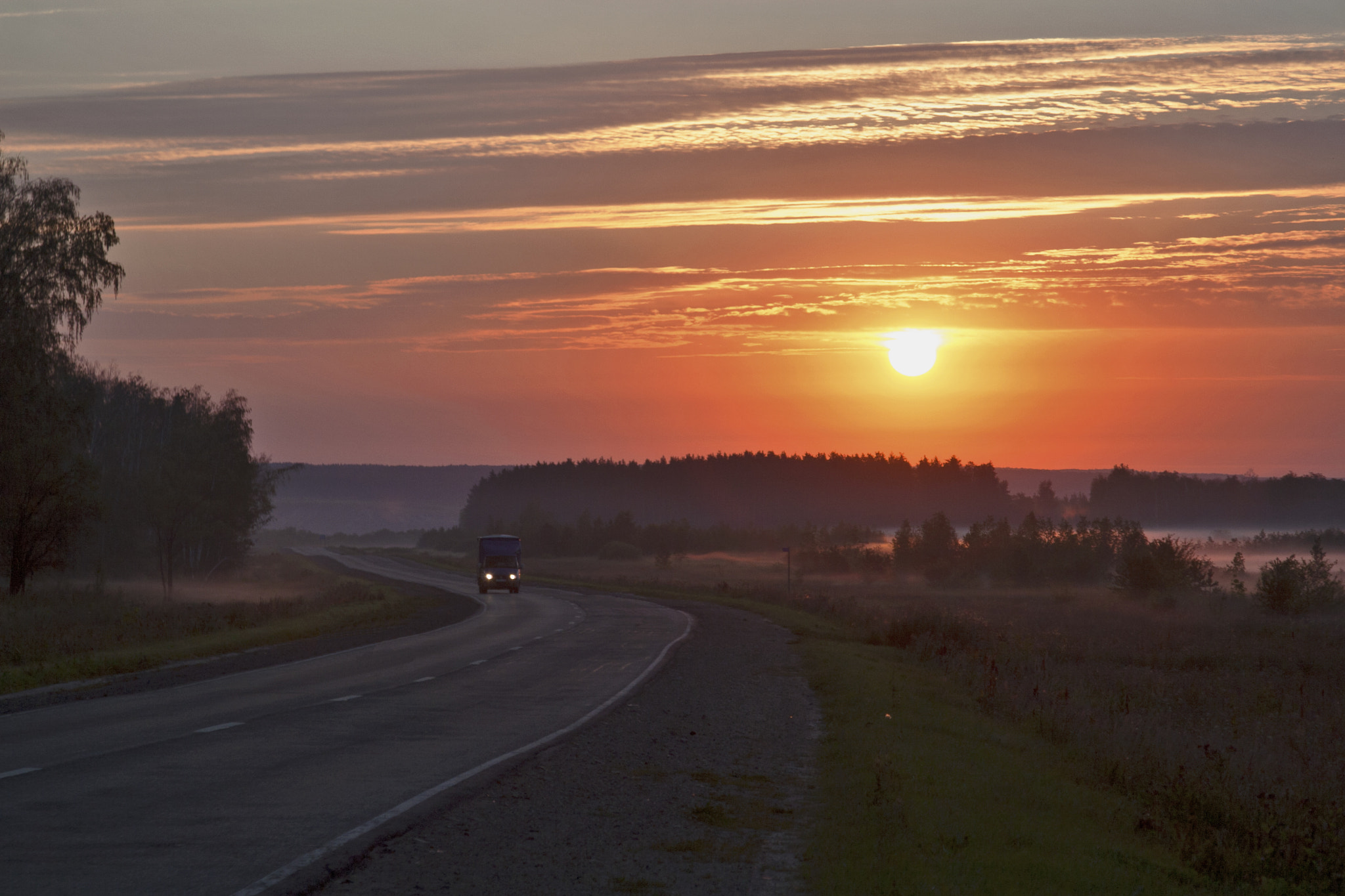 Canon EOS 30D + Canon EF 24-105mm F4L IS USM sample photo. Morning road photography