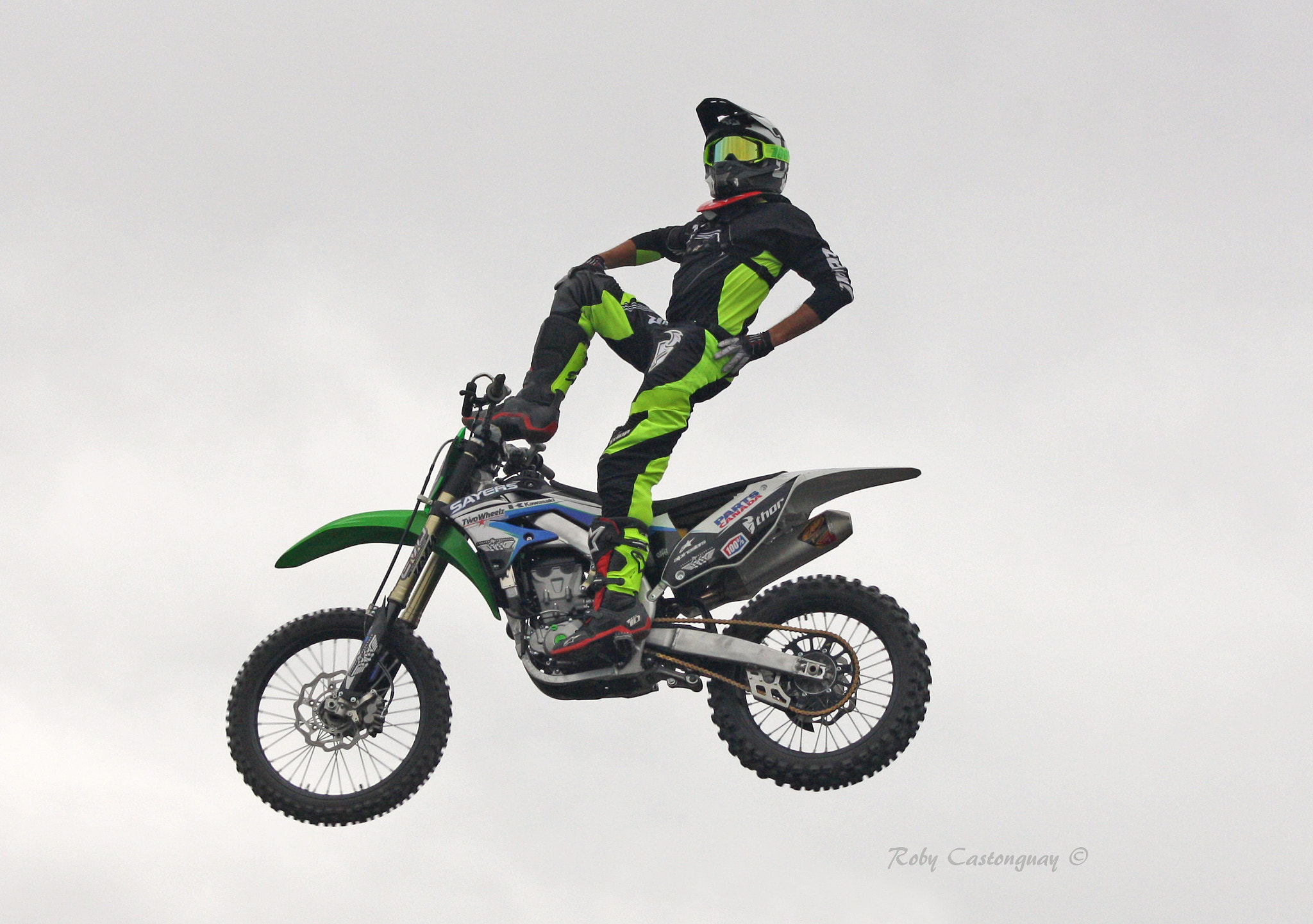 Canon EF 75-300mm f/4-5.6 USM sample photo. The captain morgan pose photography