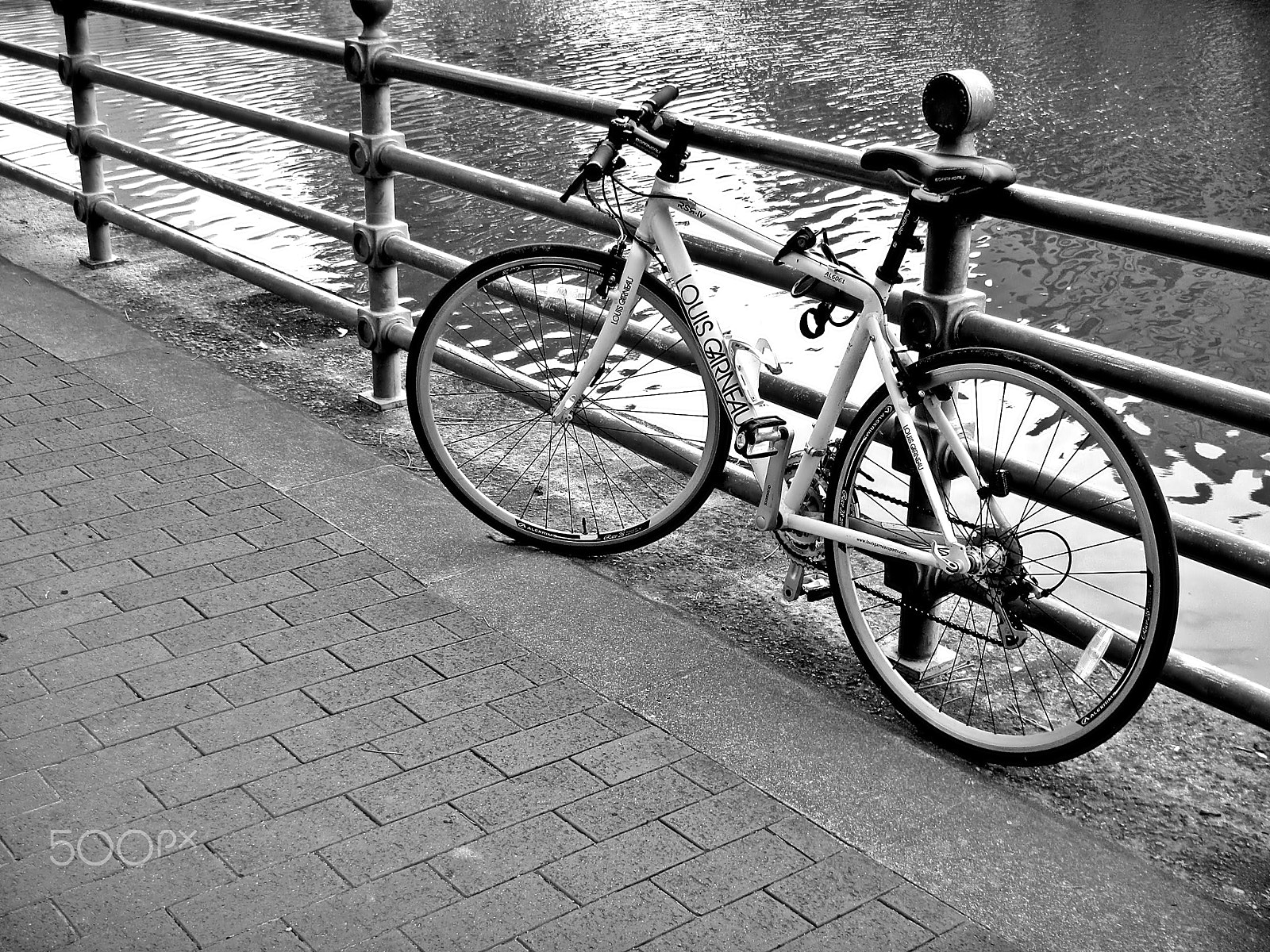 Nikon Coolpix S1200pj sample photo. A really cool city bike photography