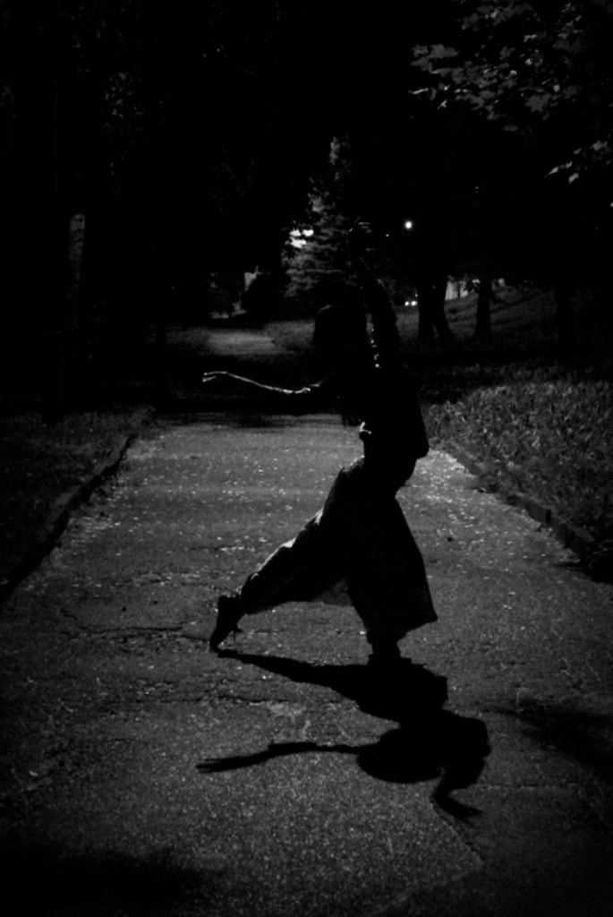 Canon EOS 550D (EOS Rebel T2i / EOS Kiss X4) sample photo. Shadow in the street.. photography