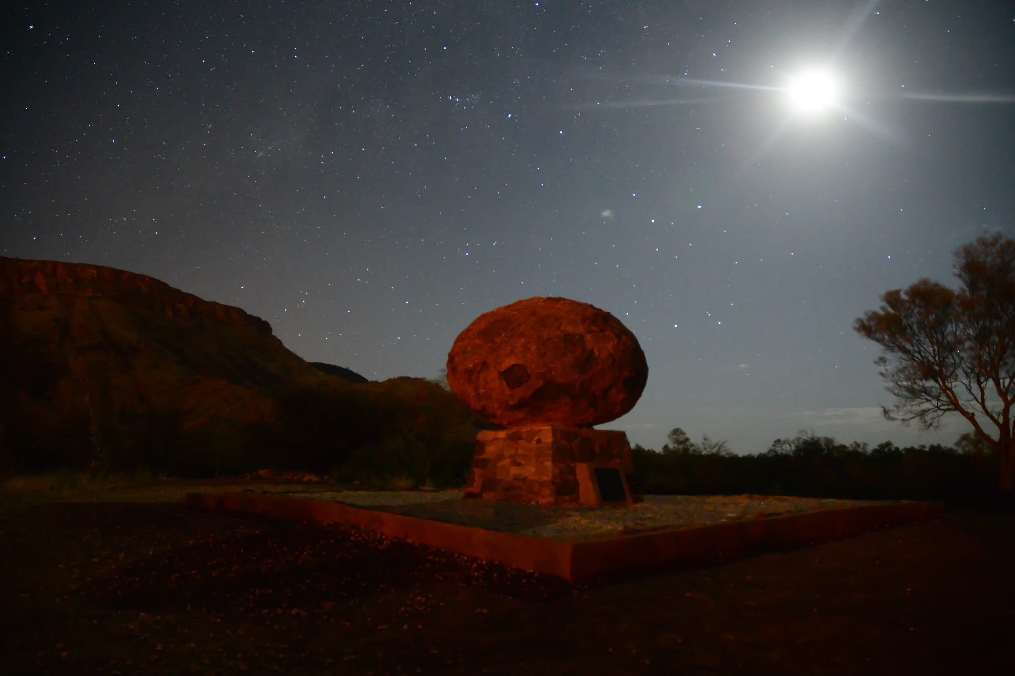 Nikon D800 sample photo. Flynn's grave at night photography