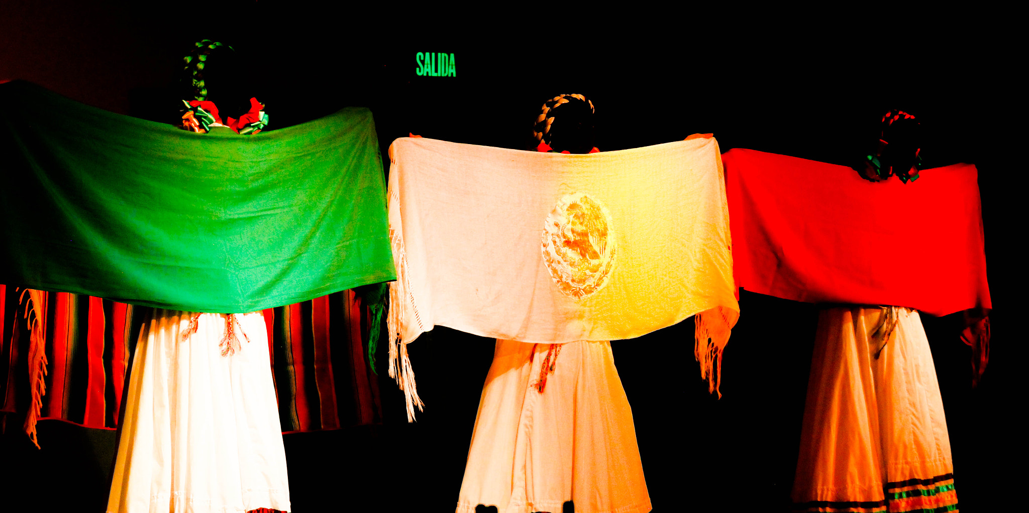 Canon EF 75-300mm f/4-5.6 USM sample photo. "viva méxico" photography