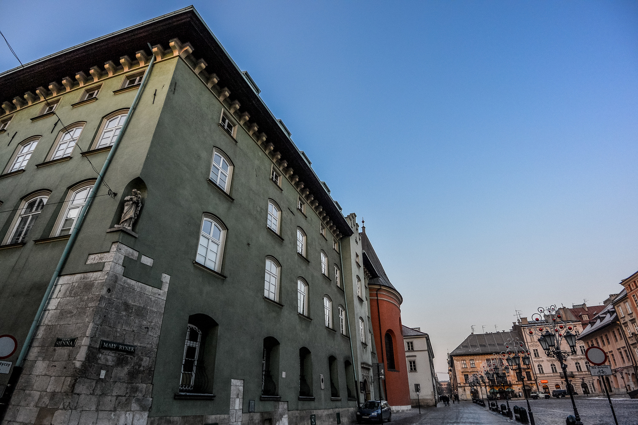 Nikon 1 Nikkor VR 6.7-13mm F3.5-5.6 sample photo. Krakow photography
