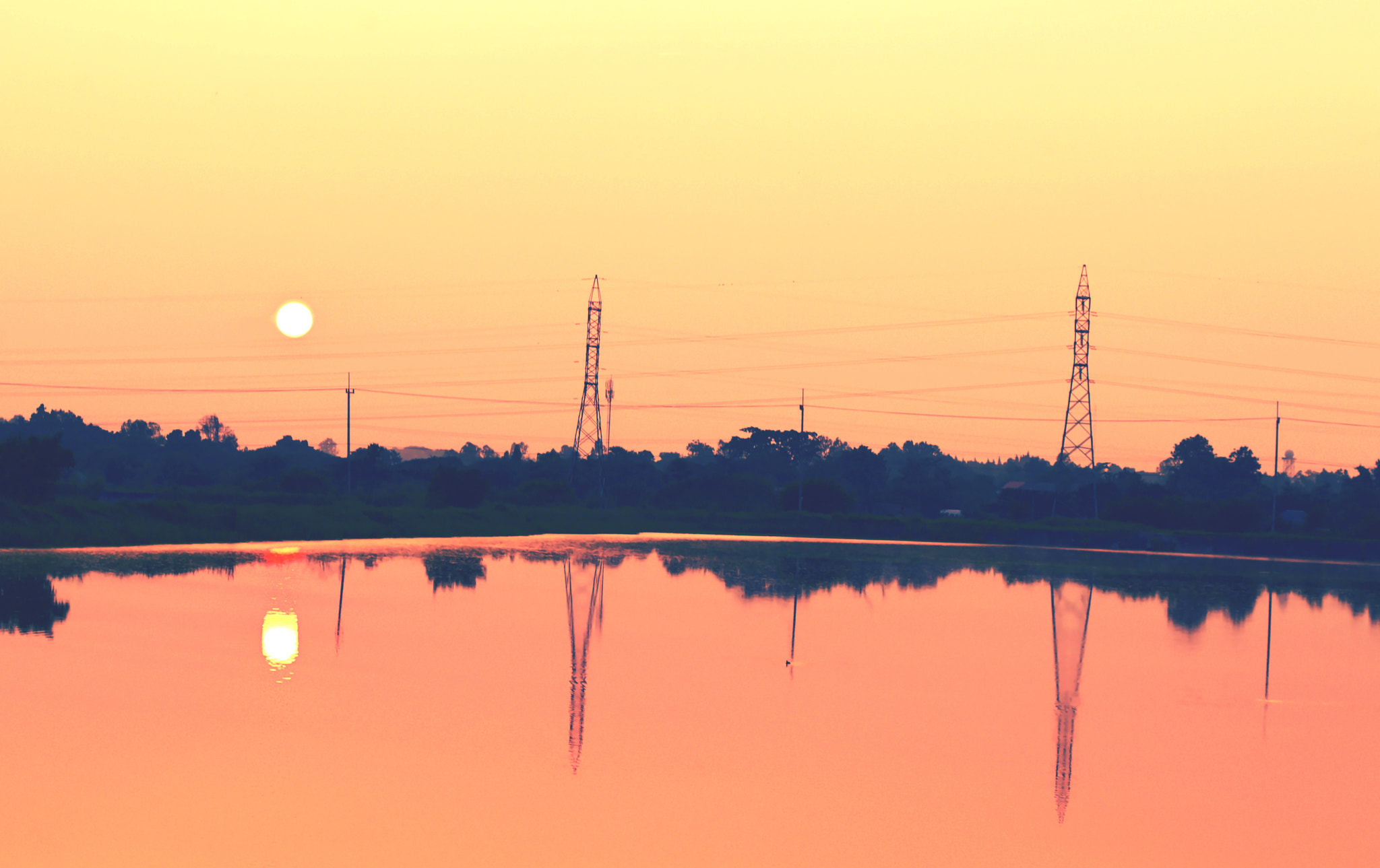 18.00 - 55.00 mm f/3.5 - 5.6 sample photo. Telephone poles on sunset photography