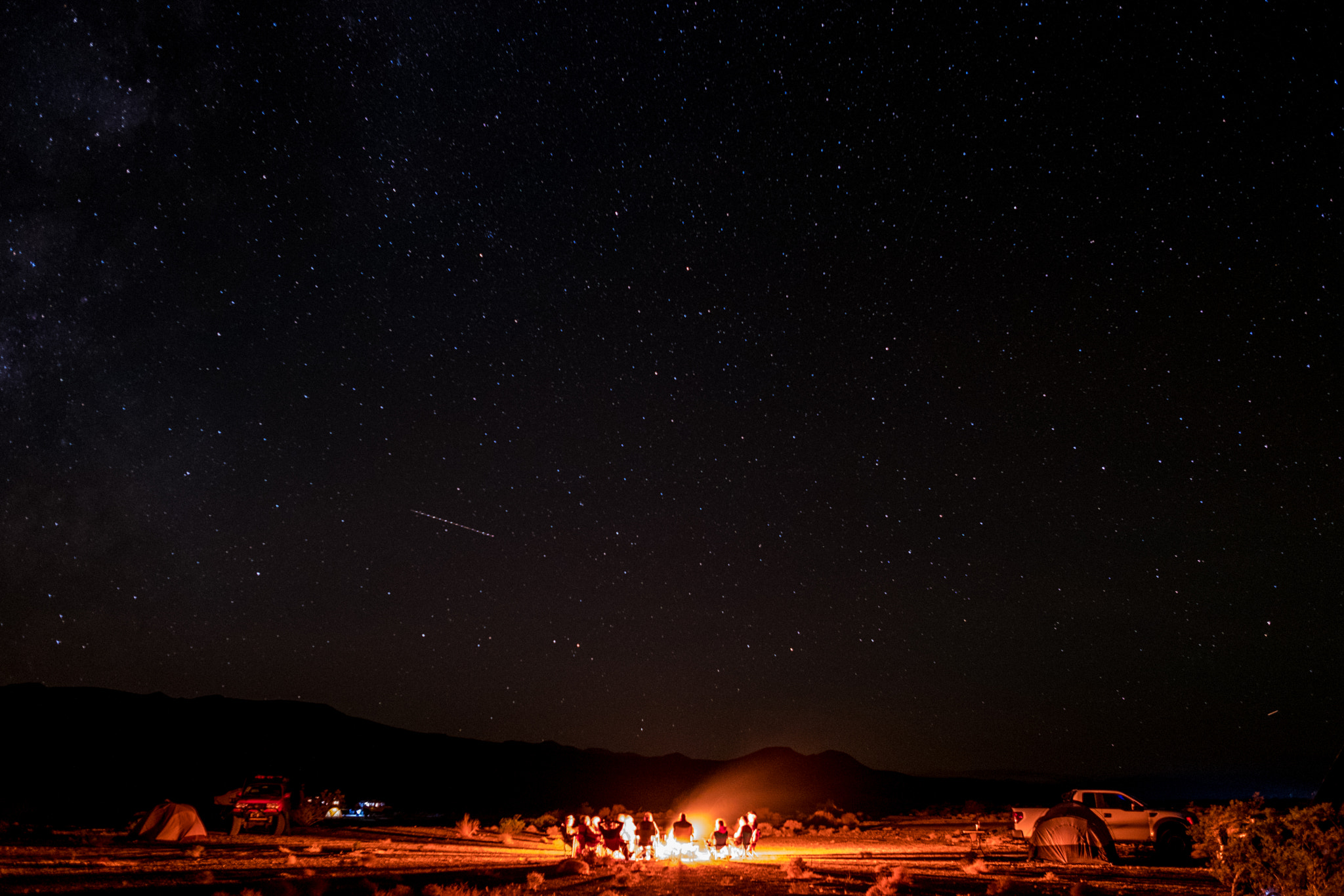 Fujifilm X-T2 + Fujifilm XF 14mm F2.8 R sample photo. Death valley campfire under the stars. photography