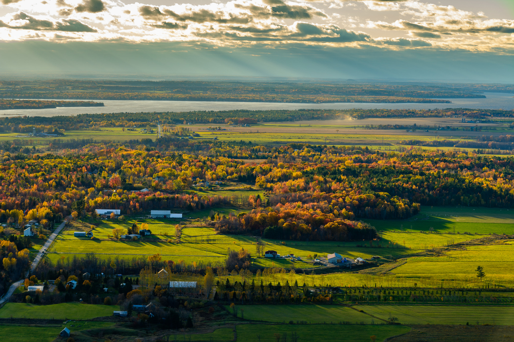Sigma 50-150mm F2.8 EX APO DC HSM sample photo. Autumn view photography