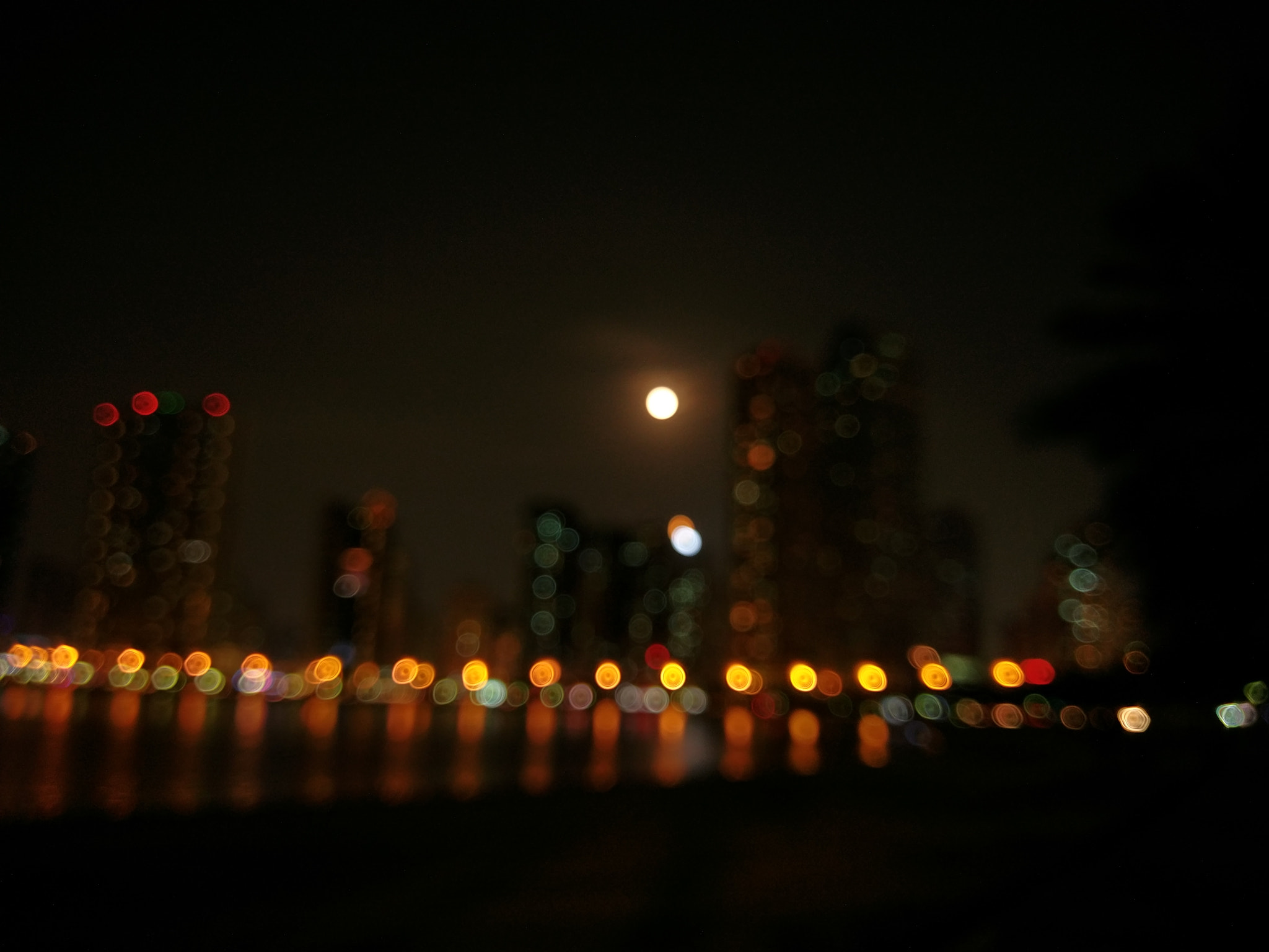 HTC M10 sample photo. City-side bokeh photography