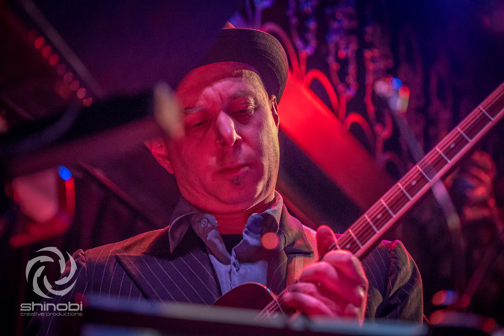 Panasonic Lumix G X Vario 35-100mm F2.8 OIS sample photo. Night club performance photography