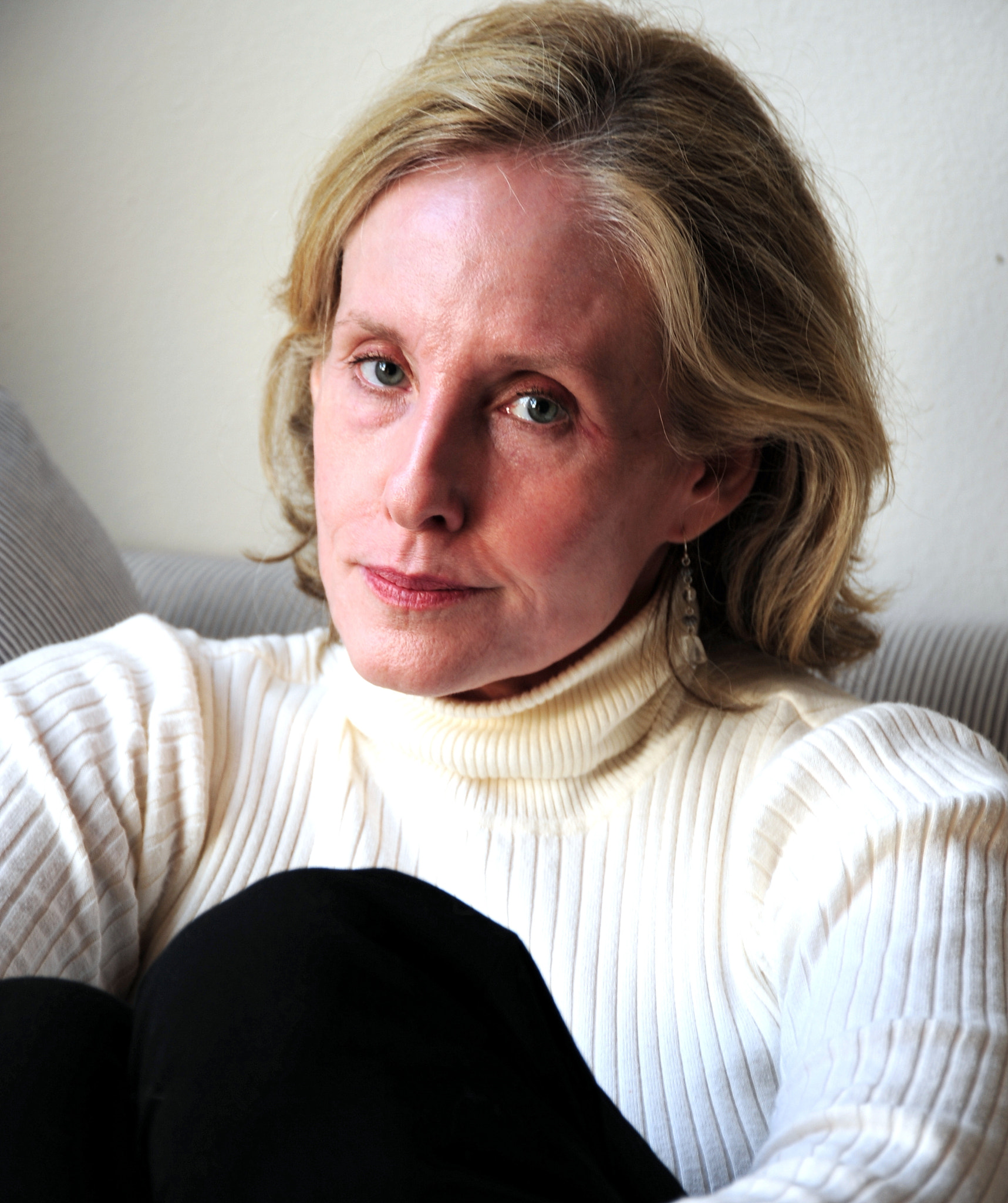Nikon D3 sample photo. Mature female beauty. photography