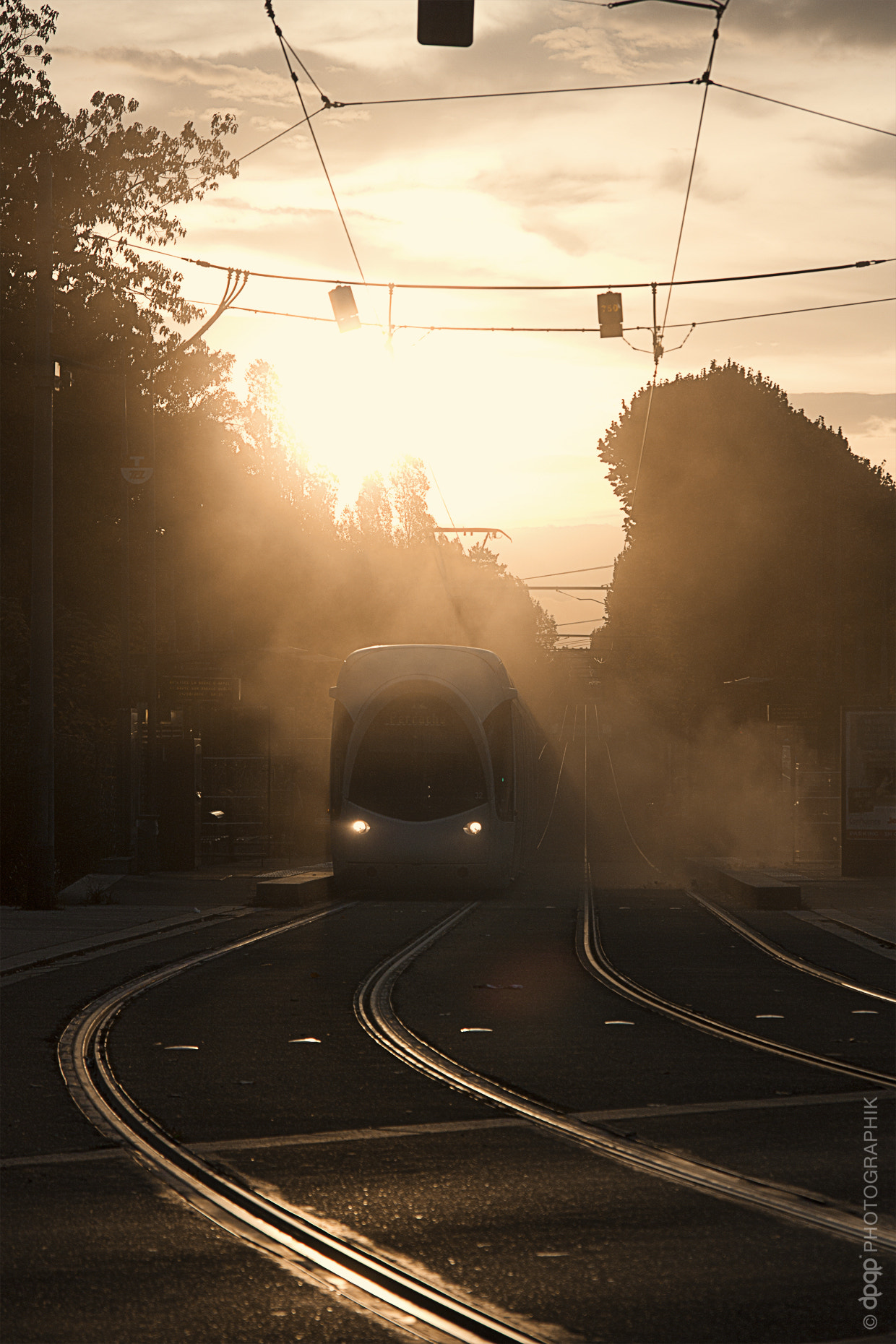 Sigma 17-70mm F2.8-4 DC Macro OS HSM sample photo. Lyon tramway photography