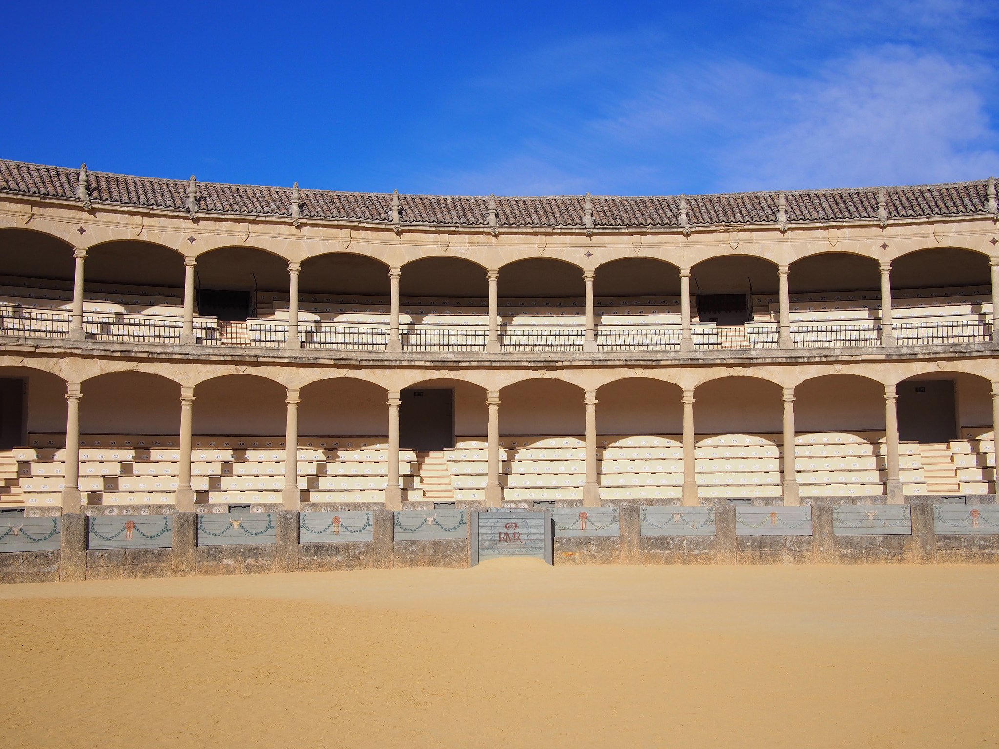 Olympus PEN E-PL5 + Panasonic Lumix G 20mm F1.7 ASPH sample photo. Bullfighting ring ronda photography