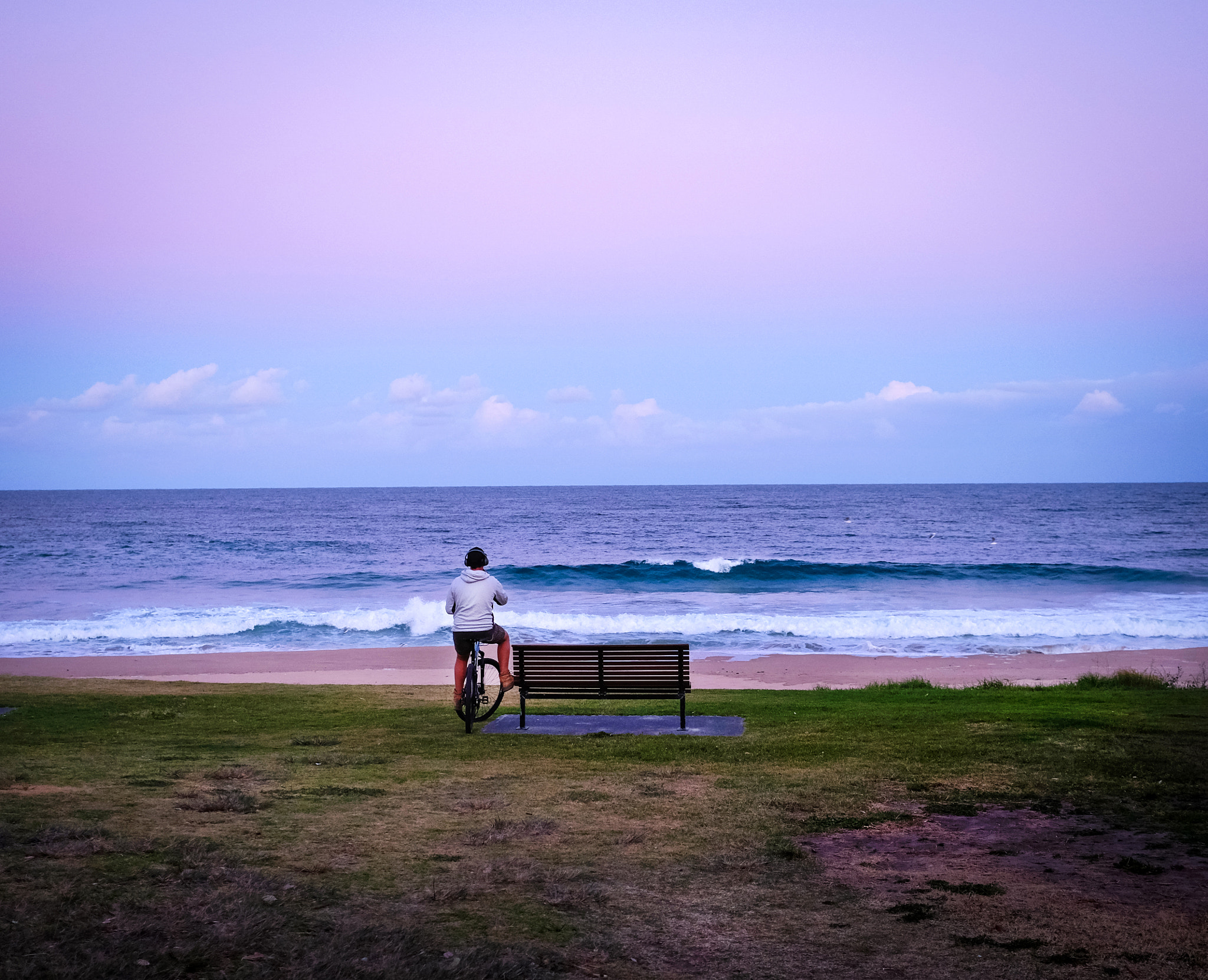 Fujifilm X-T2 + Fujifilm XF 27mm F2.8 sample photo. Dusk break photography