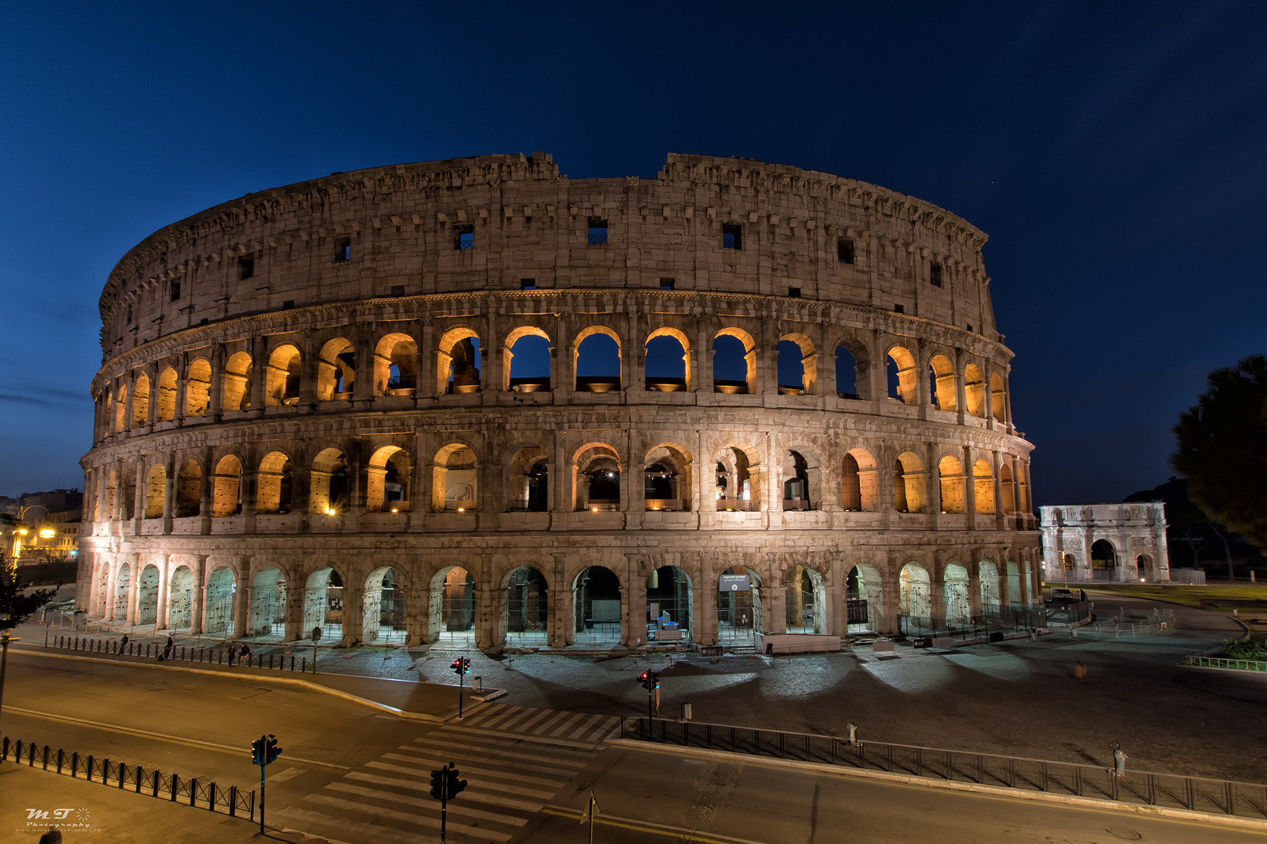 Nikon D5500 + Sigma 10-20mm F3.5 EX DC HSM sample photo. Colosseo photography