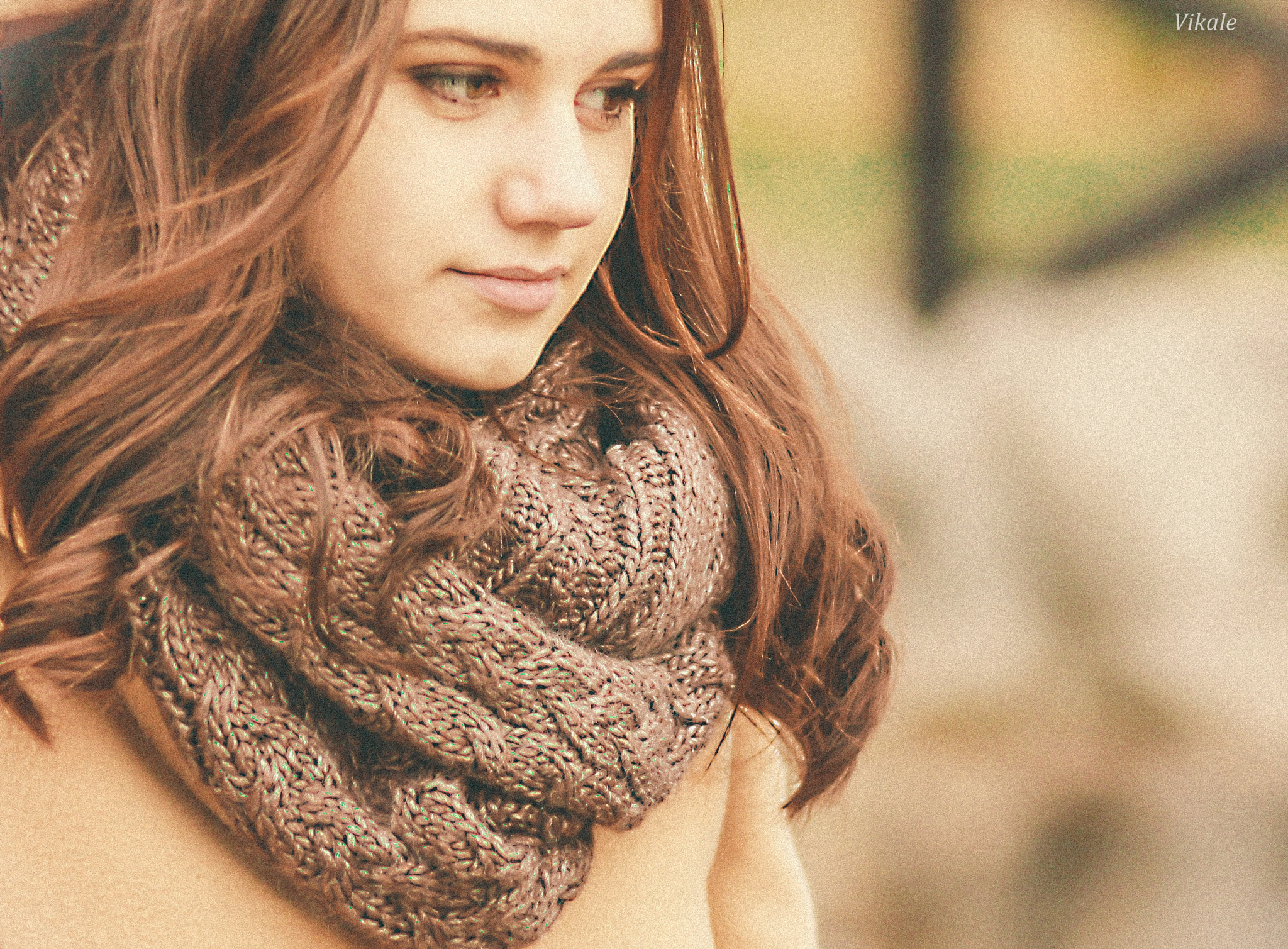 Canon EF 35-80mm f/4-5.6 sample photo. Autumn girl photography