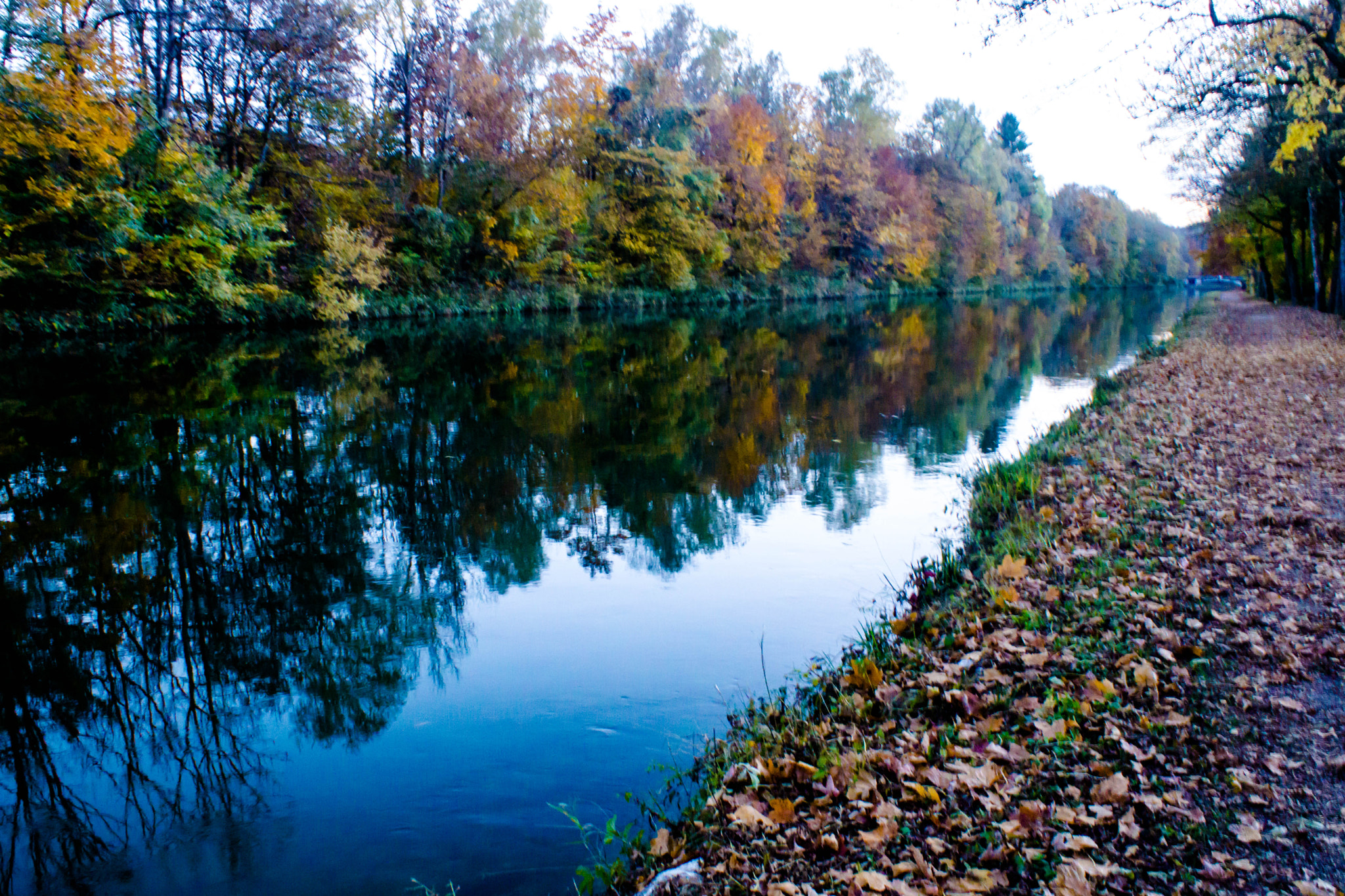 Sony DT 18-70mm F3.5-5.6 sample photo. Die kleine brücke über den kanal photography
