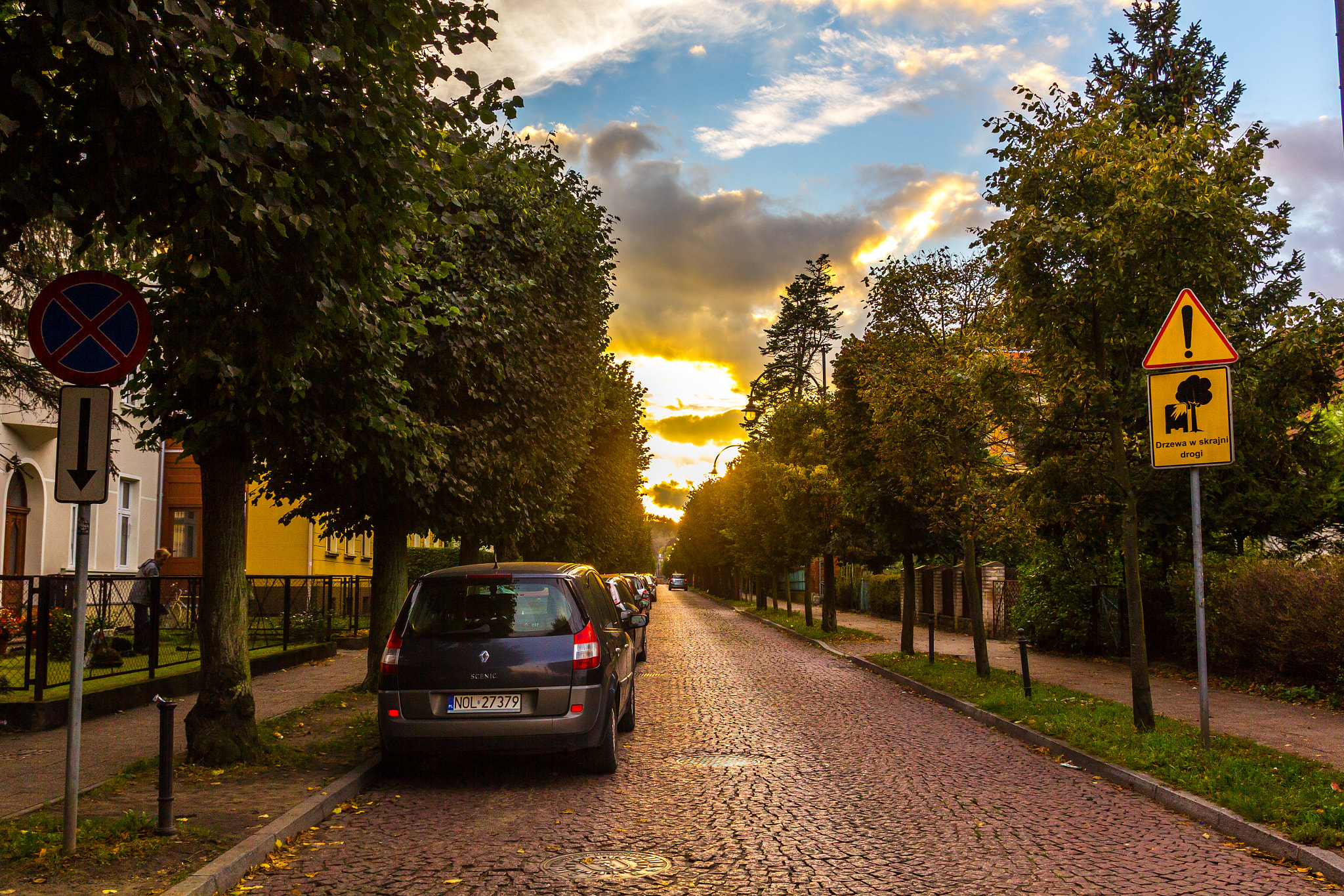 Canon EOS 550D (EOS Rebel T2i / EOS Kiss X4) sample photo. Typical polish street photography