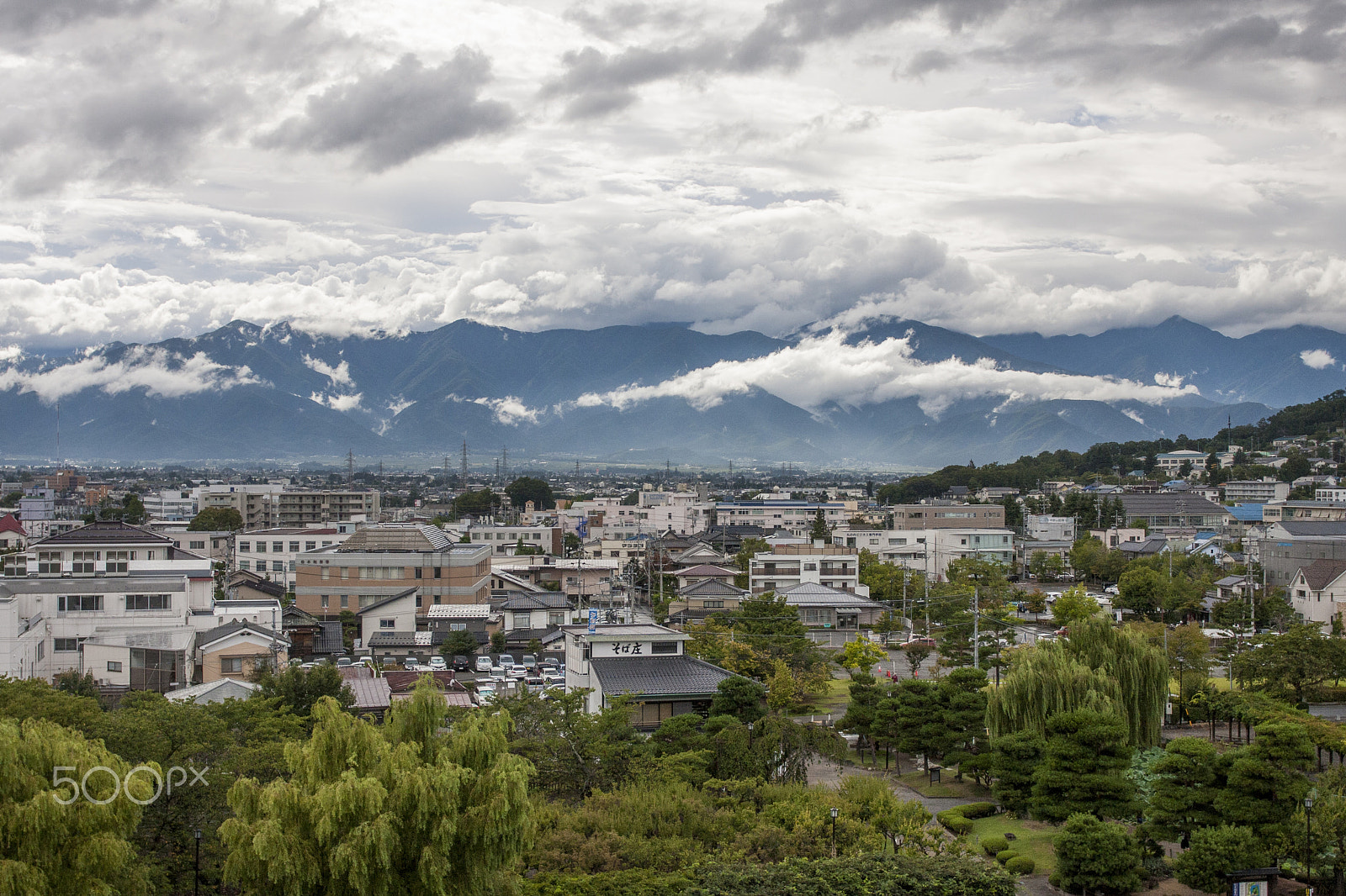 Canon EOS 40D + Canon EF 17-40mm F4L USM sample photo. Between the japanese alps photography