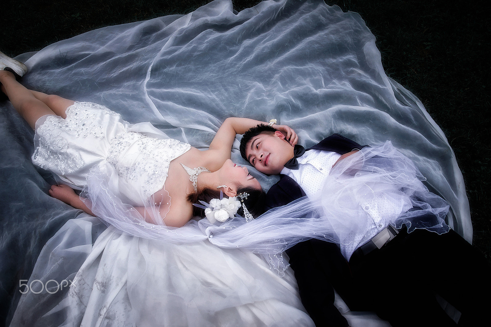 Sigma 17-50mm F2.8 EX DC HSM sample photo. Lovers' world photography