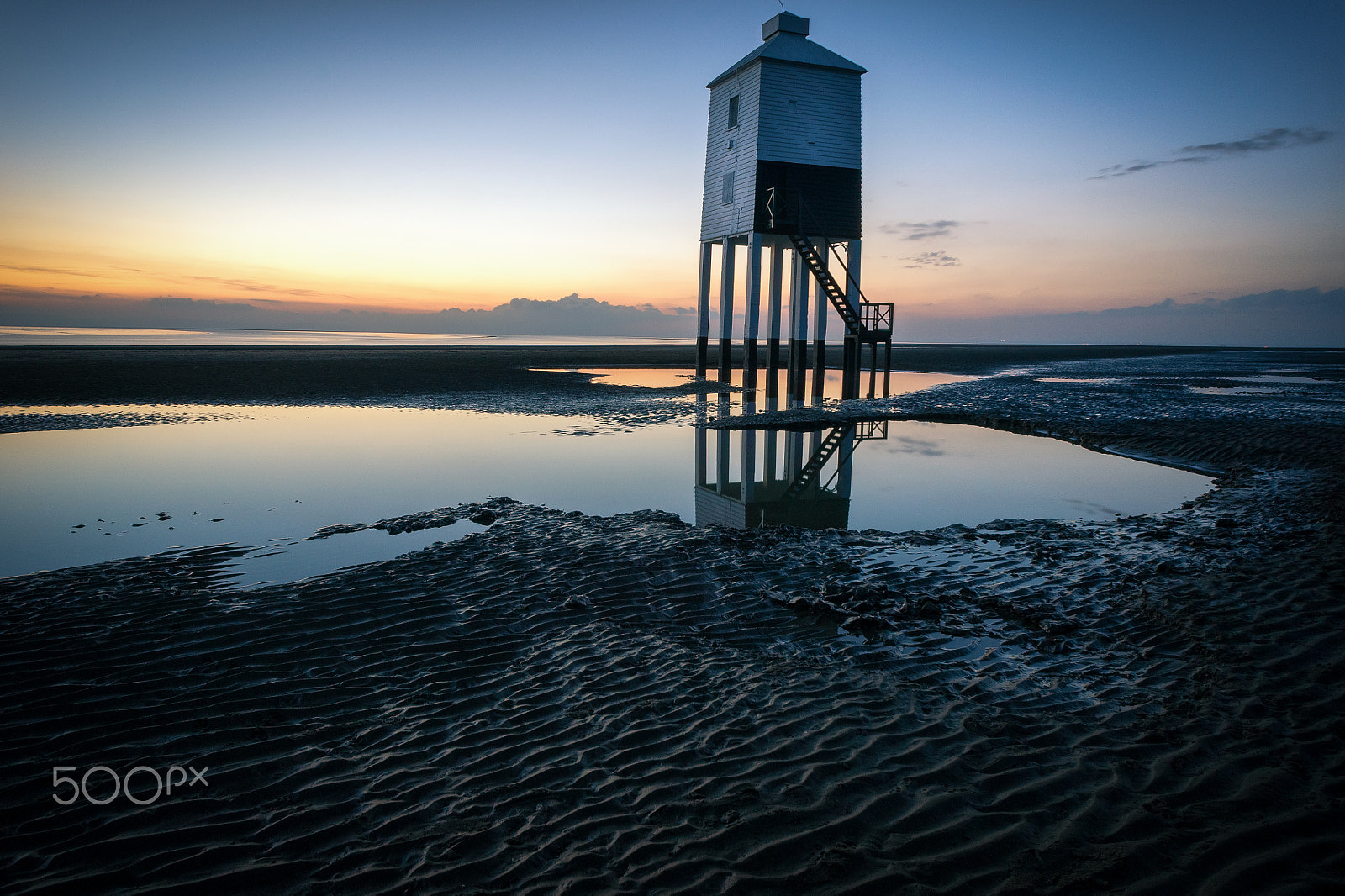 Sony E 16mm F2.8 sample photo. Standing tall photography