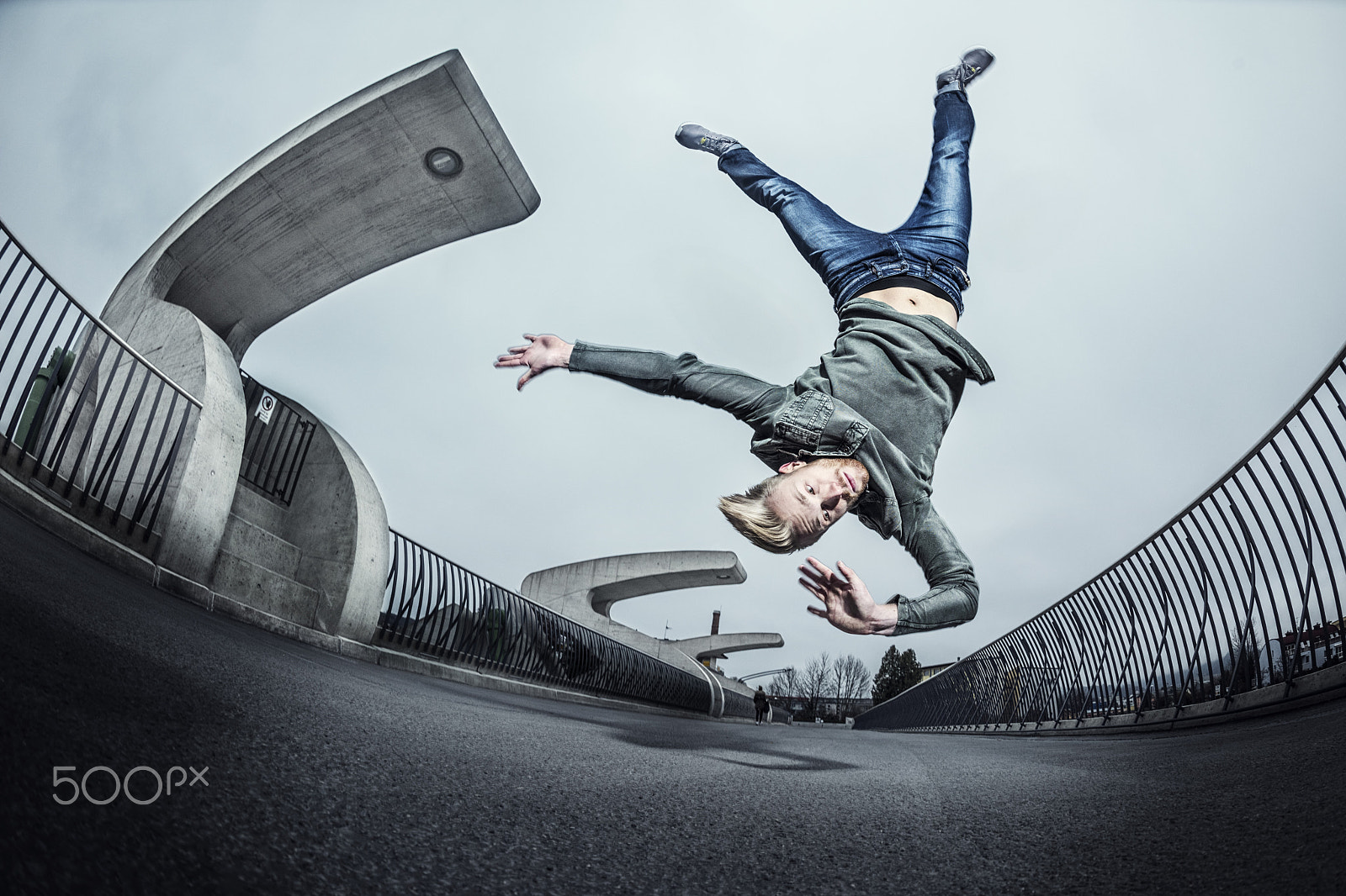 Nikon D810 + Nikon AF Fisheye-Nikkor 16mm F2.8D sample photo. Bboy power move photography