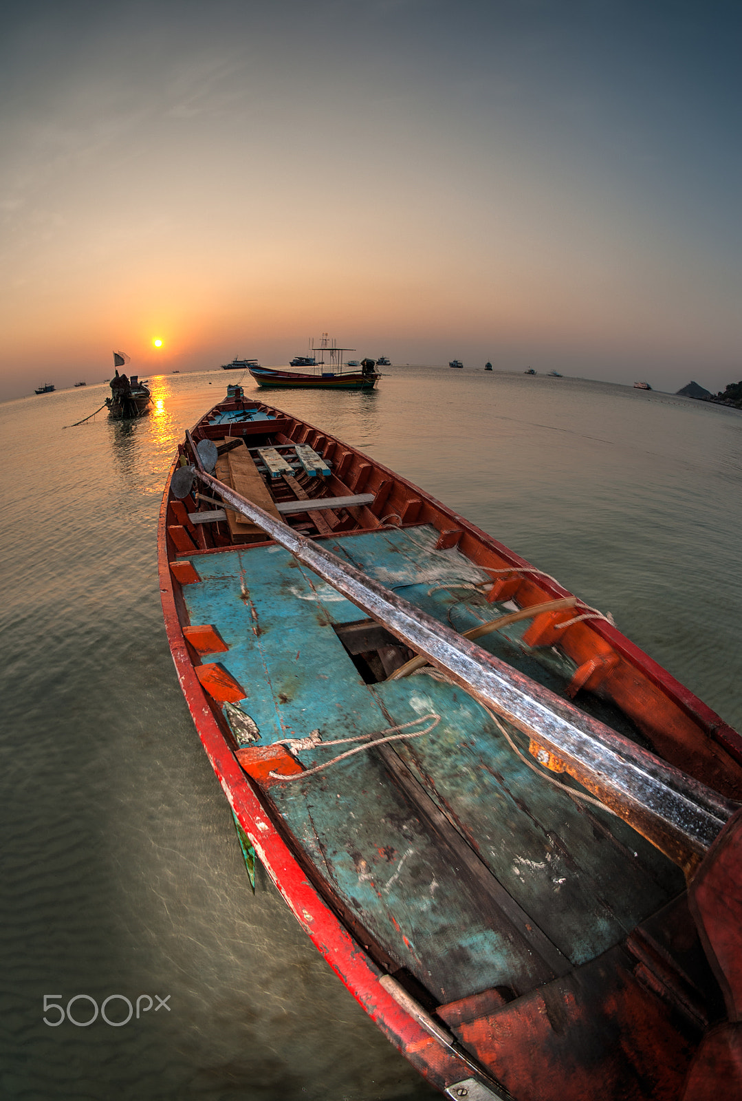 Nikon D200 + Sigma 10mm F2.8 EX DC HSM Diagonal Fisheye sample photo. Sunset in koh tao photography