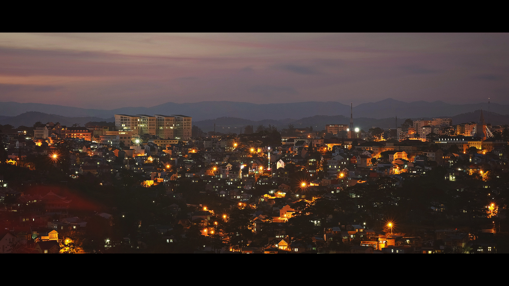 Fujifilm X-M1 + Fujifilm XF 60mm F2.4 R Macro sample photo. Sunset of dalat photography