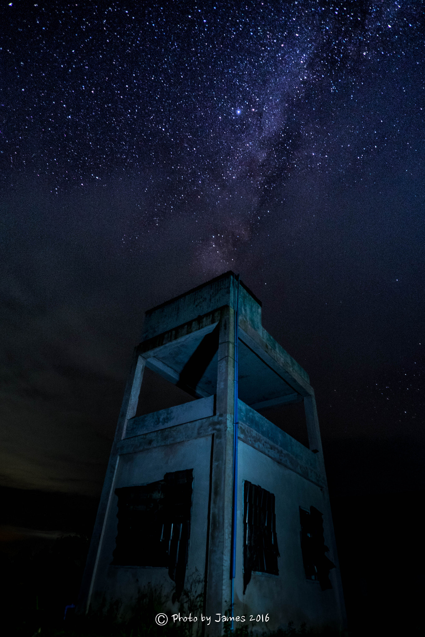 ZEISS Touit 12mm F2.8 sample photo. A night of pwe hla photography