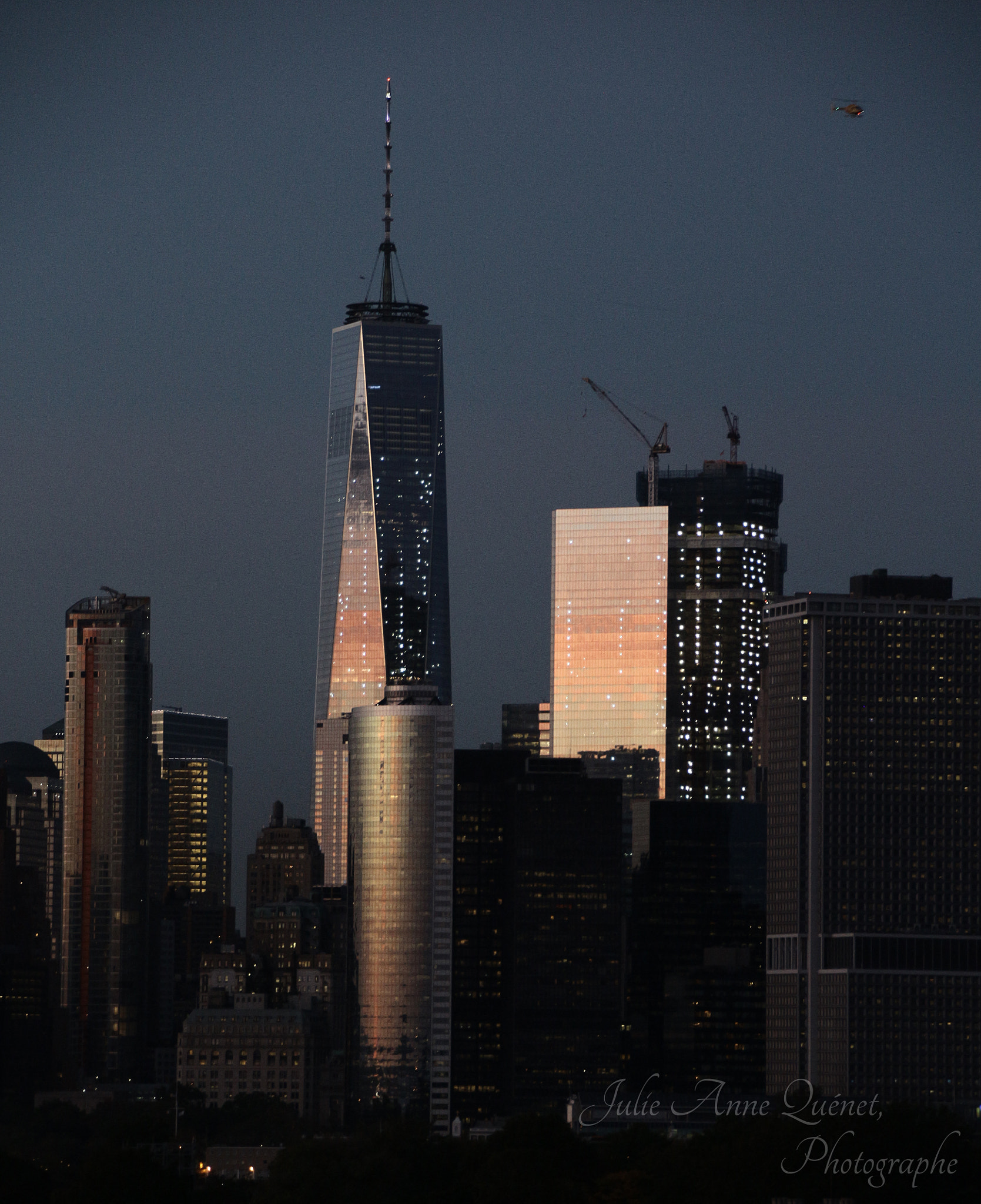 Sigma 18-250mm F3.5-6.3 DC OS HSM sample photo. Sunset on new york photography
