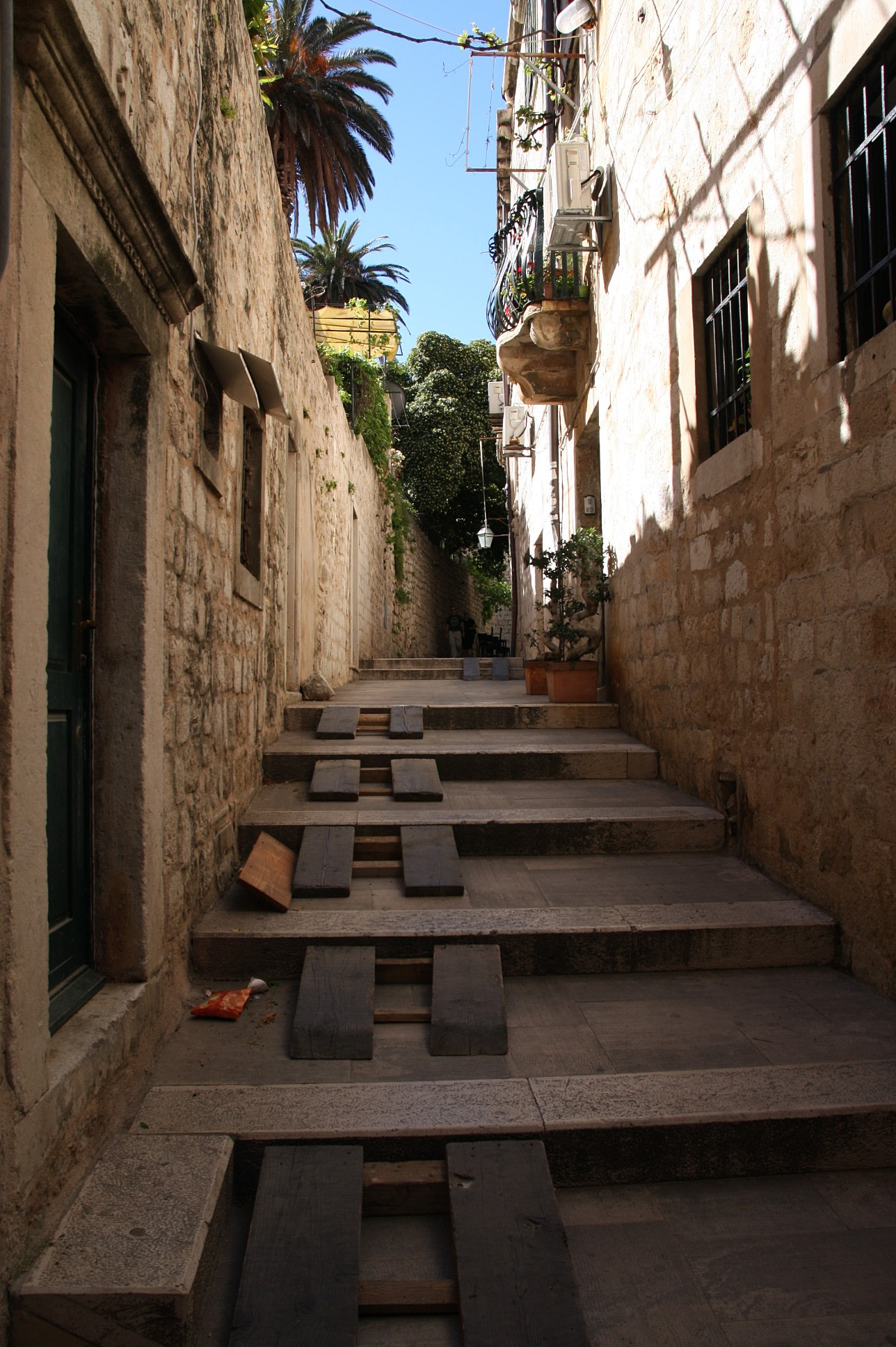 Canon EOS 40D sample photo. Streets of the old town photography