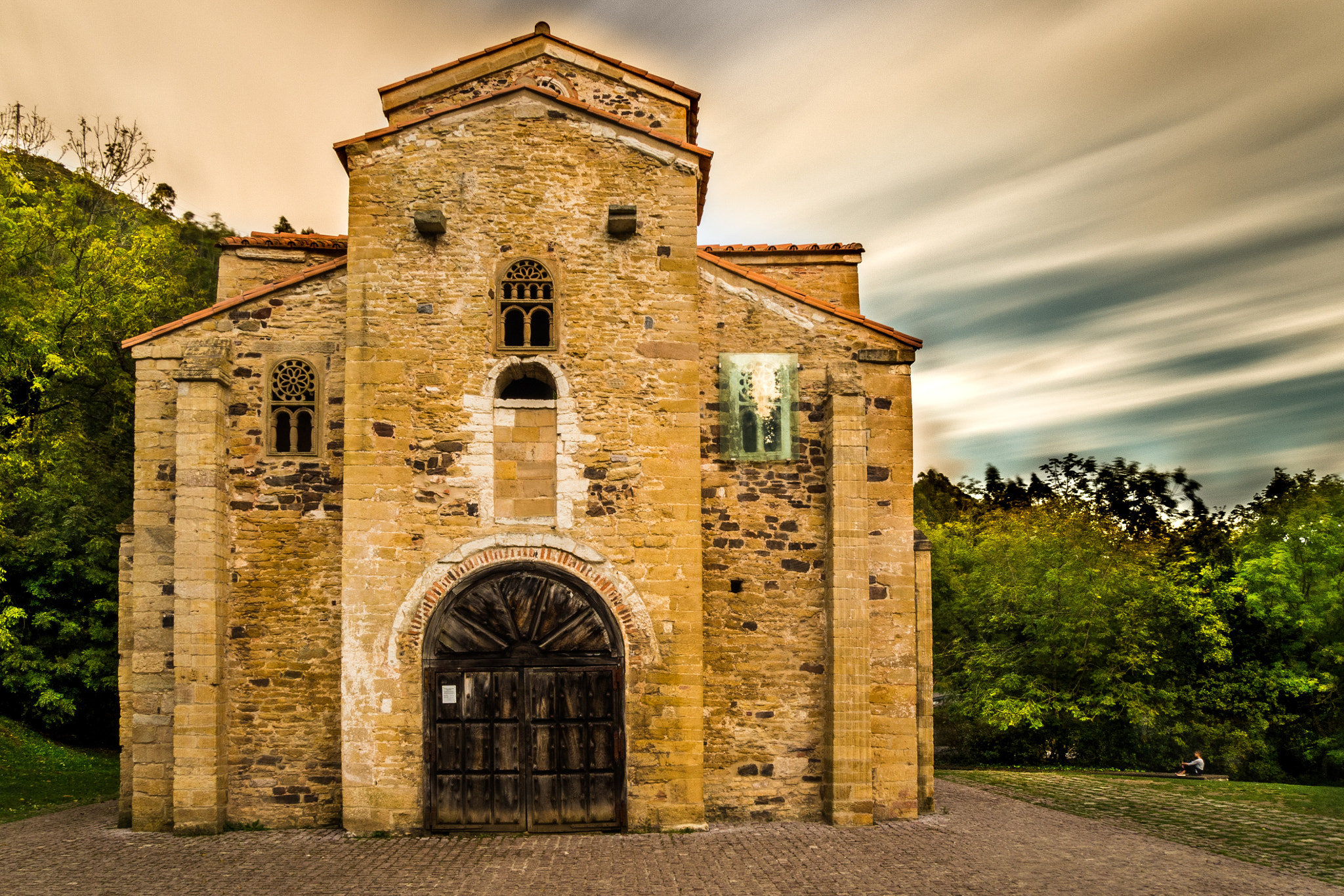 Olympus OM-D E-M10 II sample photo. San miguel de lillo. oviedo. asturias. photography