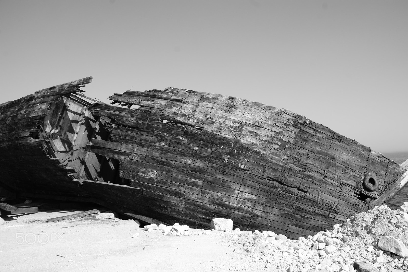 Sony DT 18-200mm F3.5-6.3 sample photo. Shipwreck photography