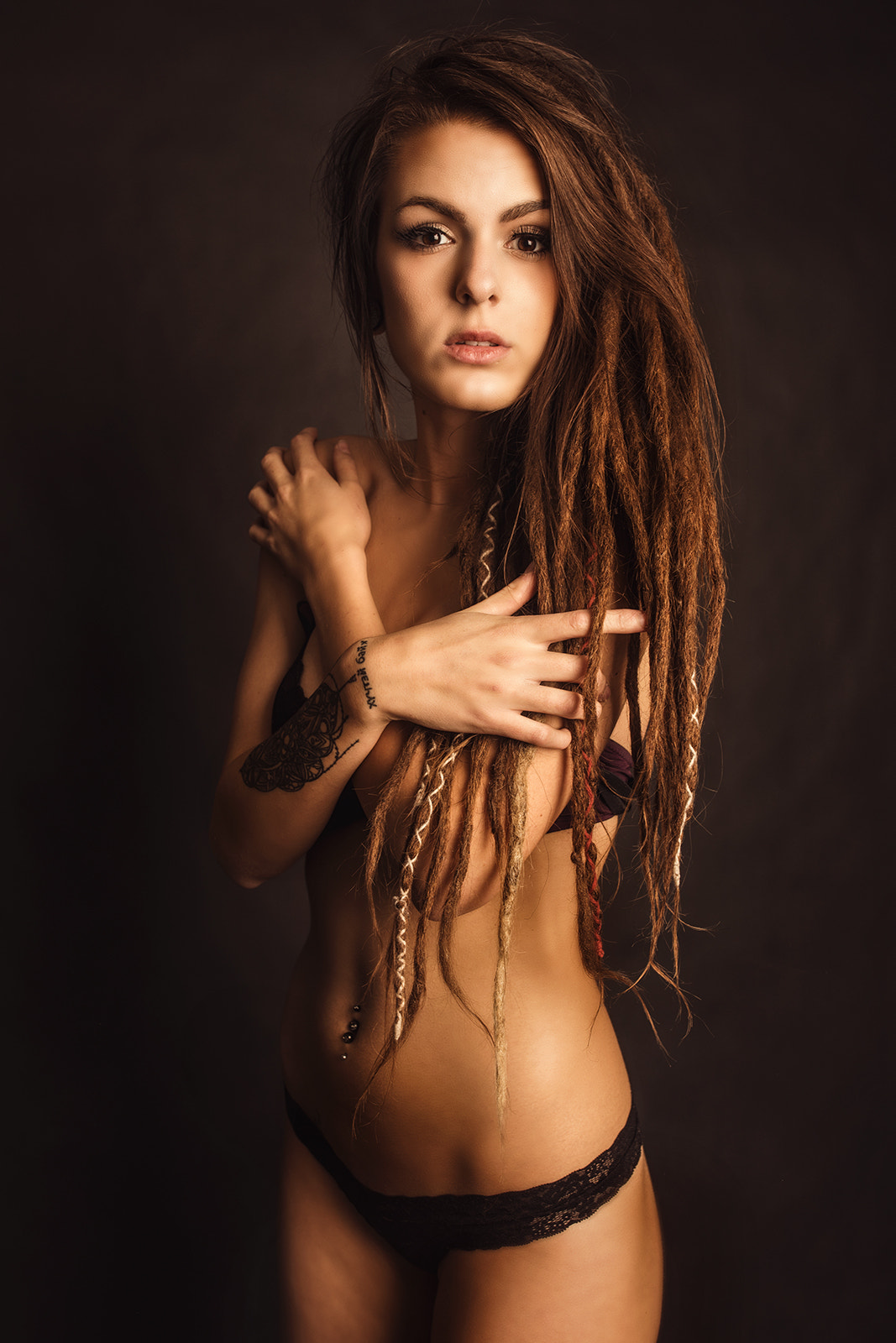 Canon EF 35mm F1.4L II USM sample photo. The rasta-girl photography