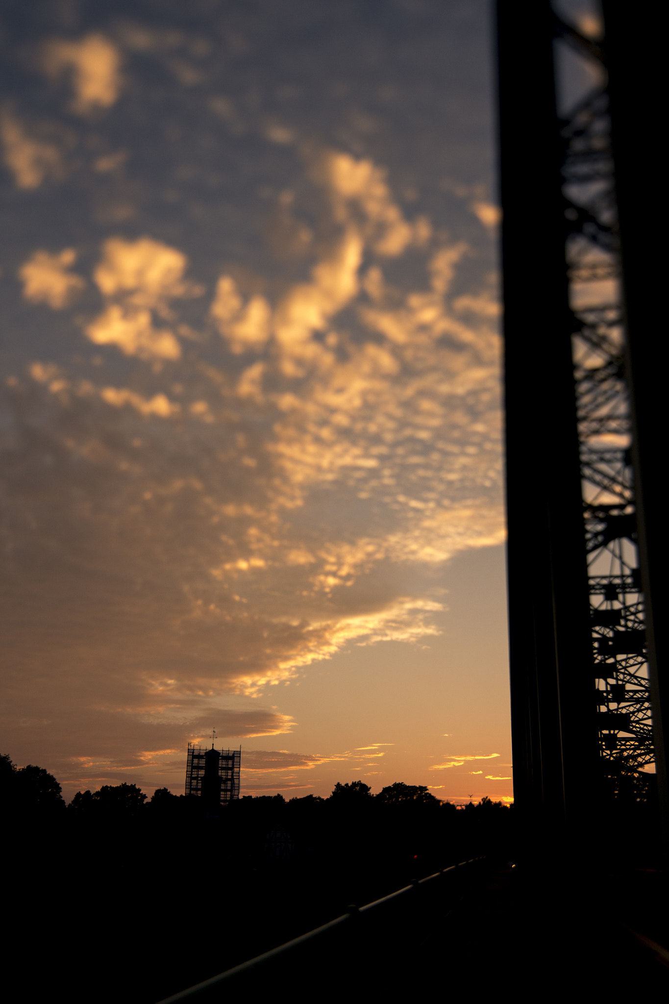 Canon TS-E 17mm F4L Tilt-Shift sample photo. Encapsulated photography