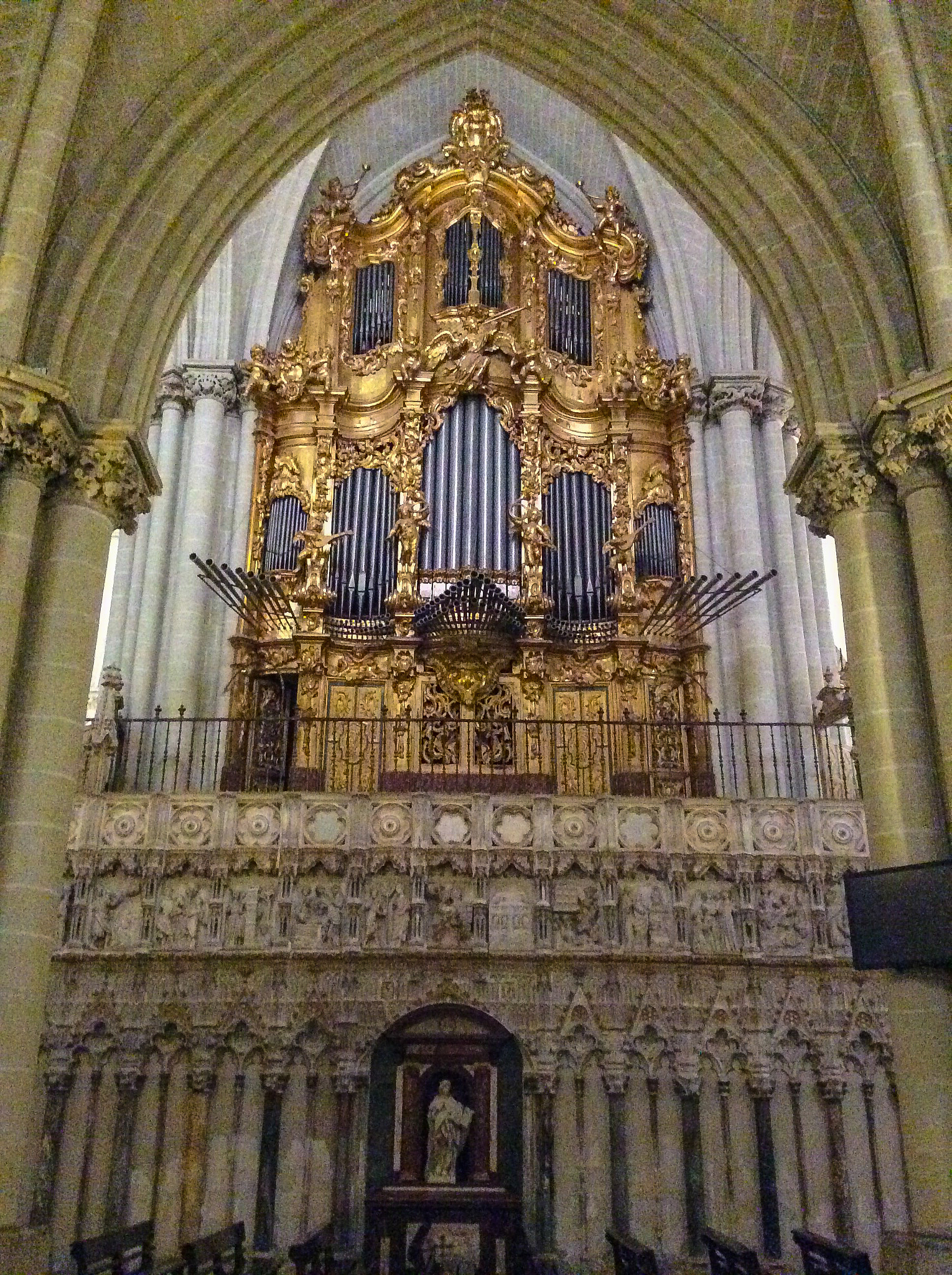 iPad mini 2 back camera 3.3mm f/2.4 sample photo. The gold plated organ in the santa iglesia catedral primada de t photography