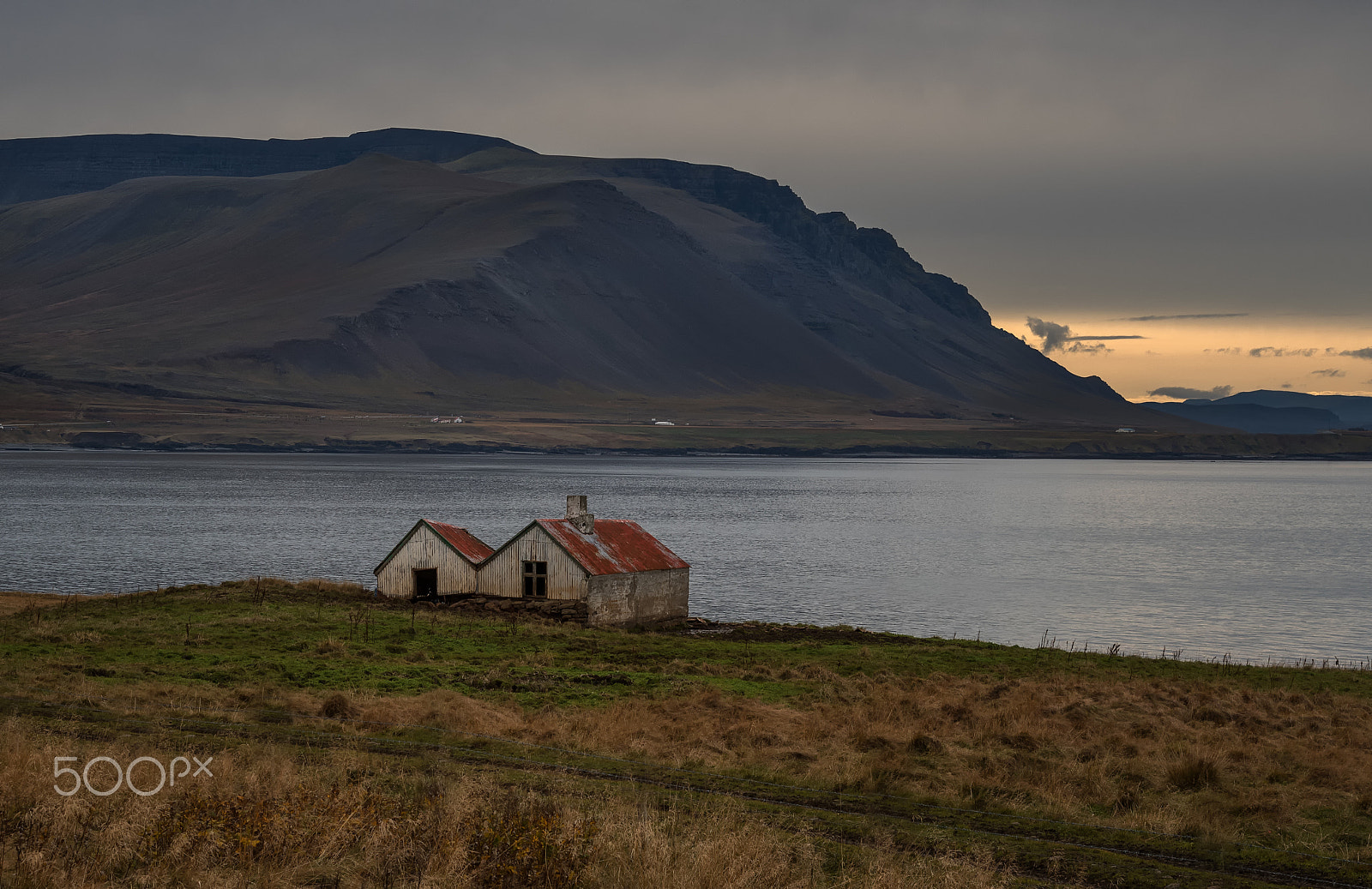 Nikon AF-S Nikkor 24-120mm F4G ED VR sample photo. The house by the sea photography