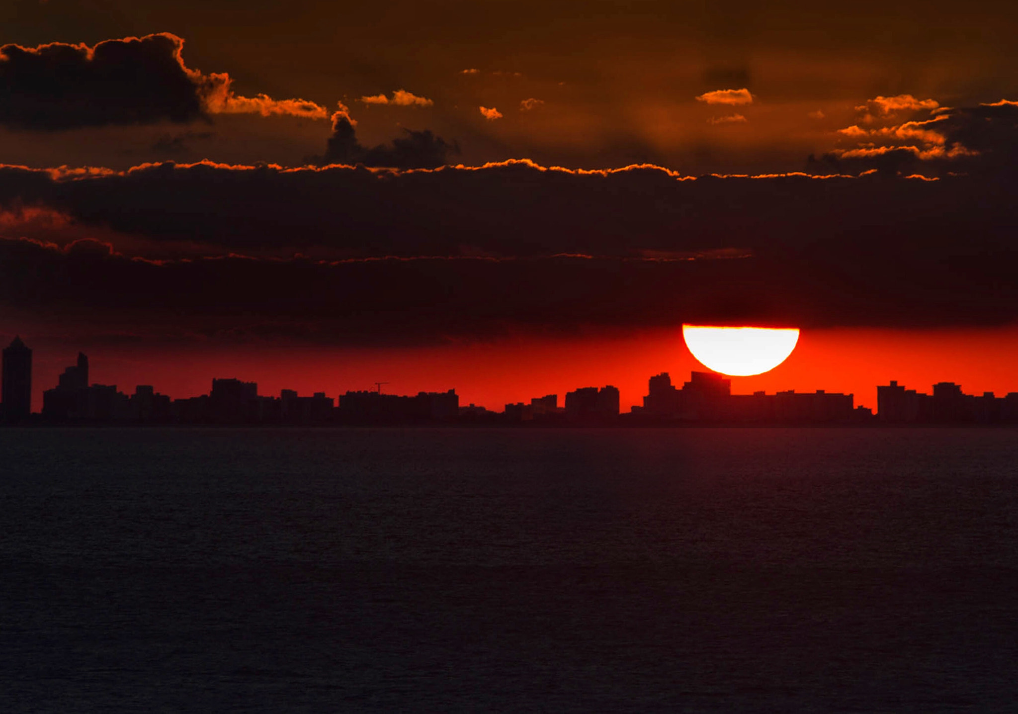 Sigma 70-200mm F2.8 EX DG OS HSM sample photo. Sun over miami photography