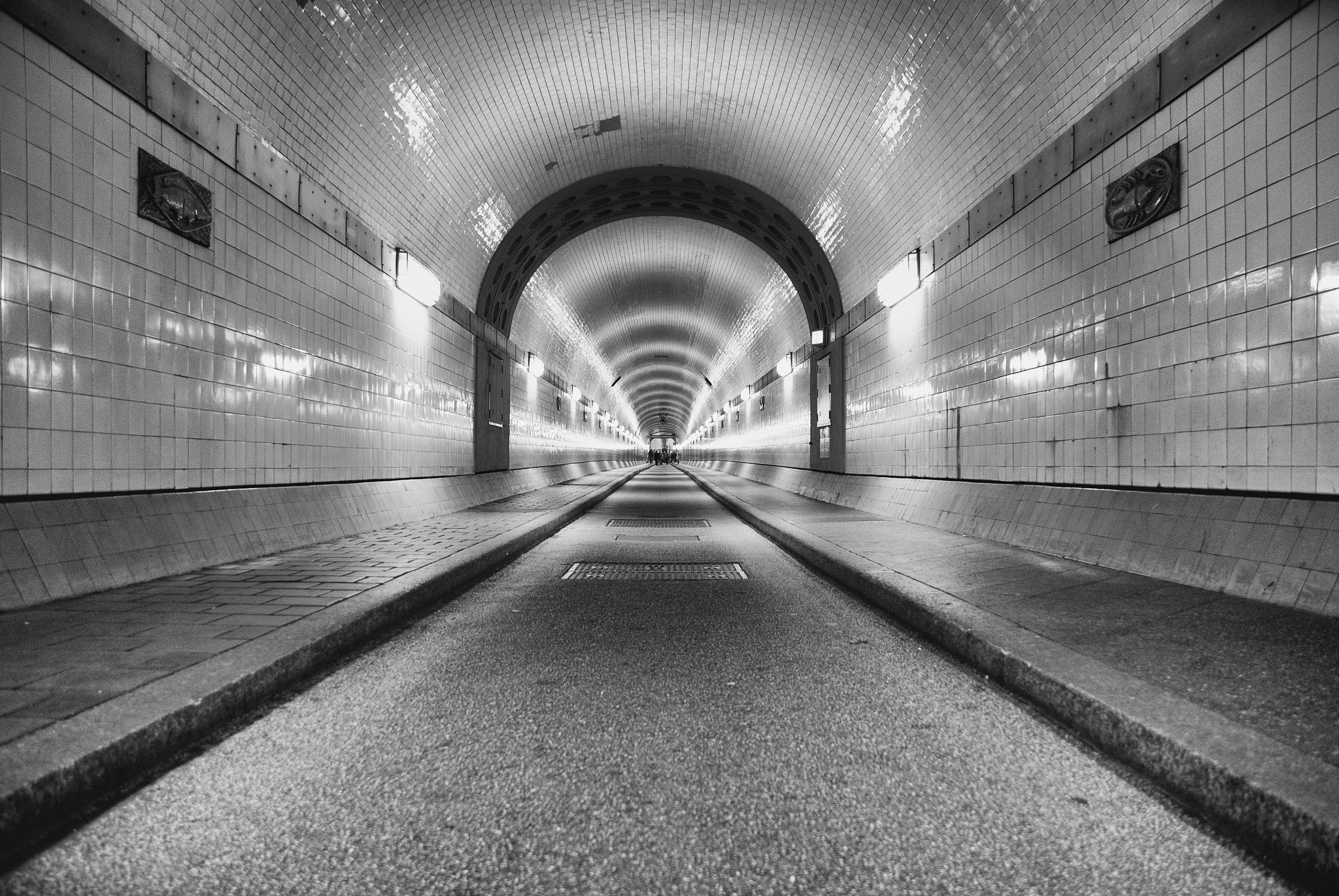 Sony Alpha DSLR-A200 sample photo. Alter elbtunnel photography