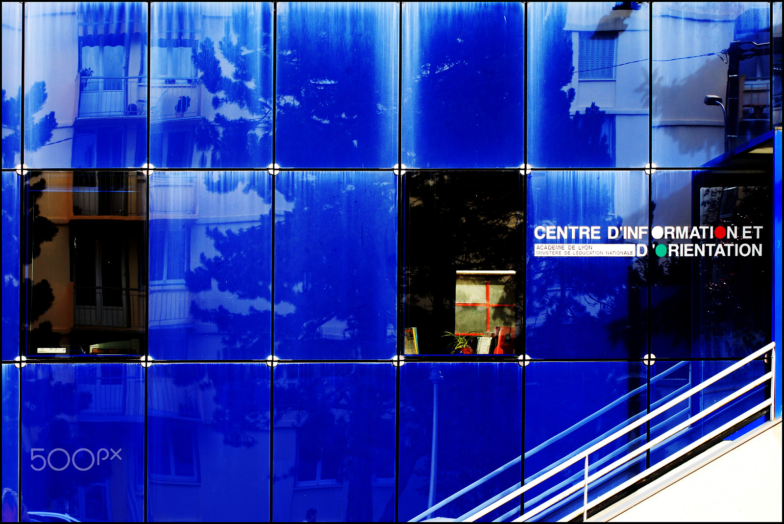Canon EOS-1D Mark III sample photo. Blue reflection photography