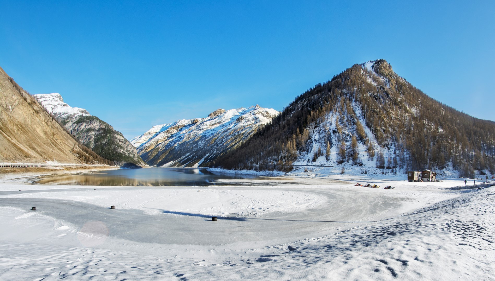 Samyang 8mm F3.5 Aspherical IF MC Fisheye sample photo. Livigno photography
