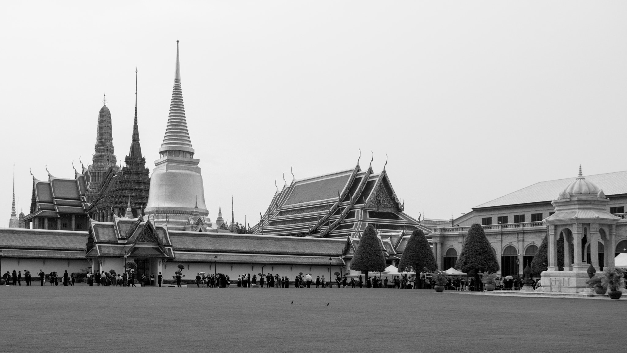 OLYMPUS M.14-150mm F4.0-5.6 II sample photo. Wat phra kaew - bangkok, thailand photography