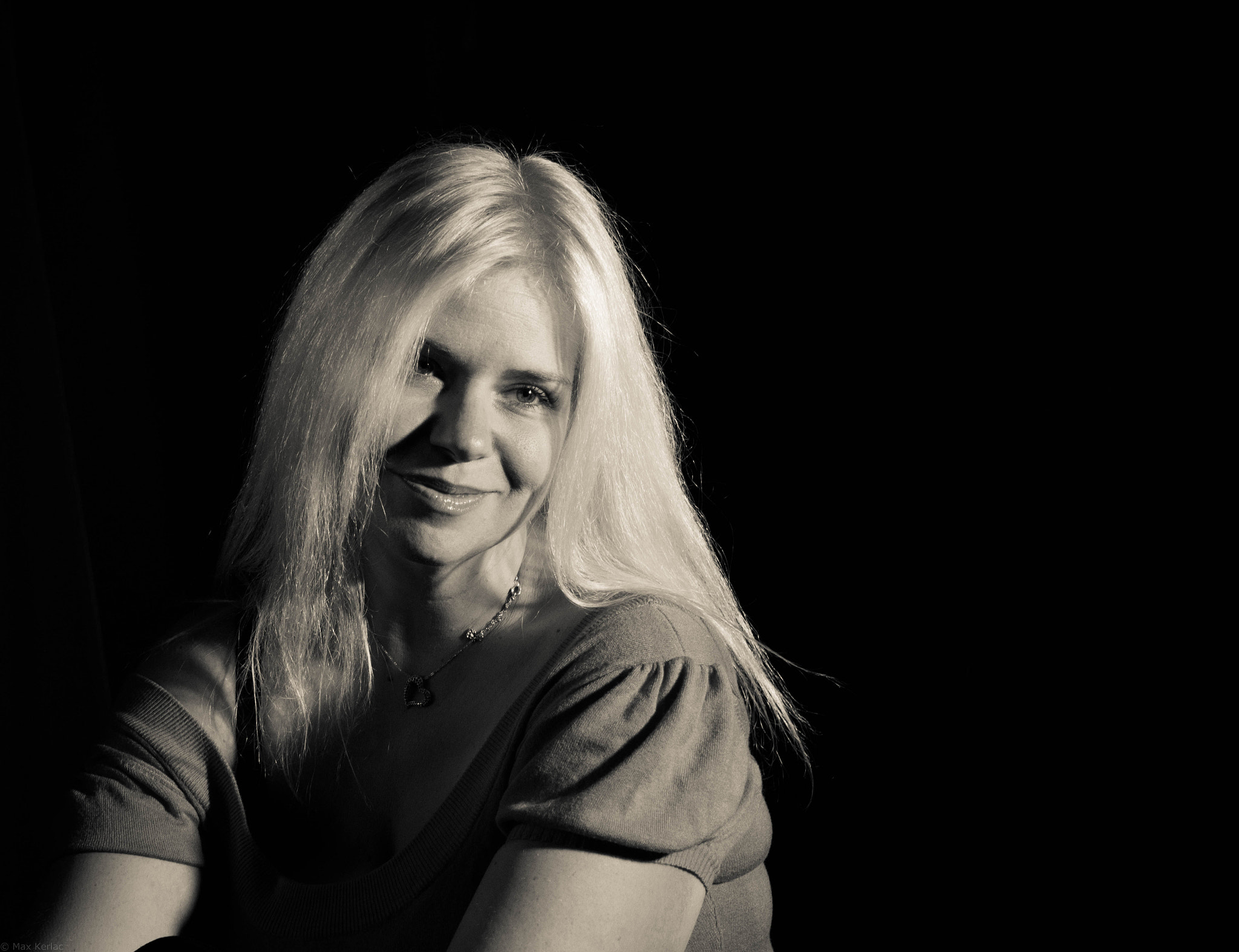 Sony Alpha NEX-7 + Sony E 55-210mm F4.5-6.3 OSS sample photo. Melanie series #5 photography