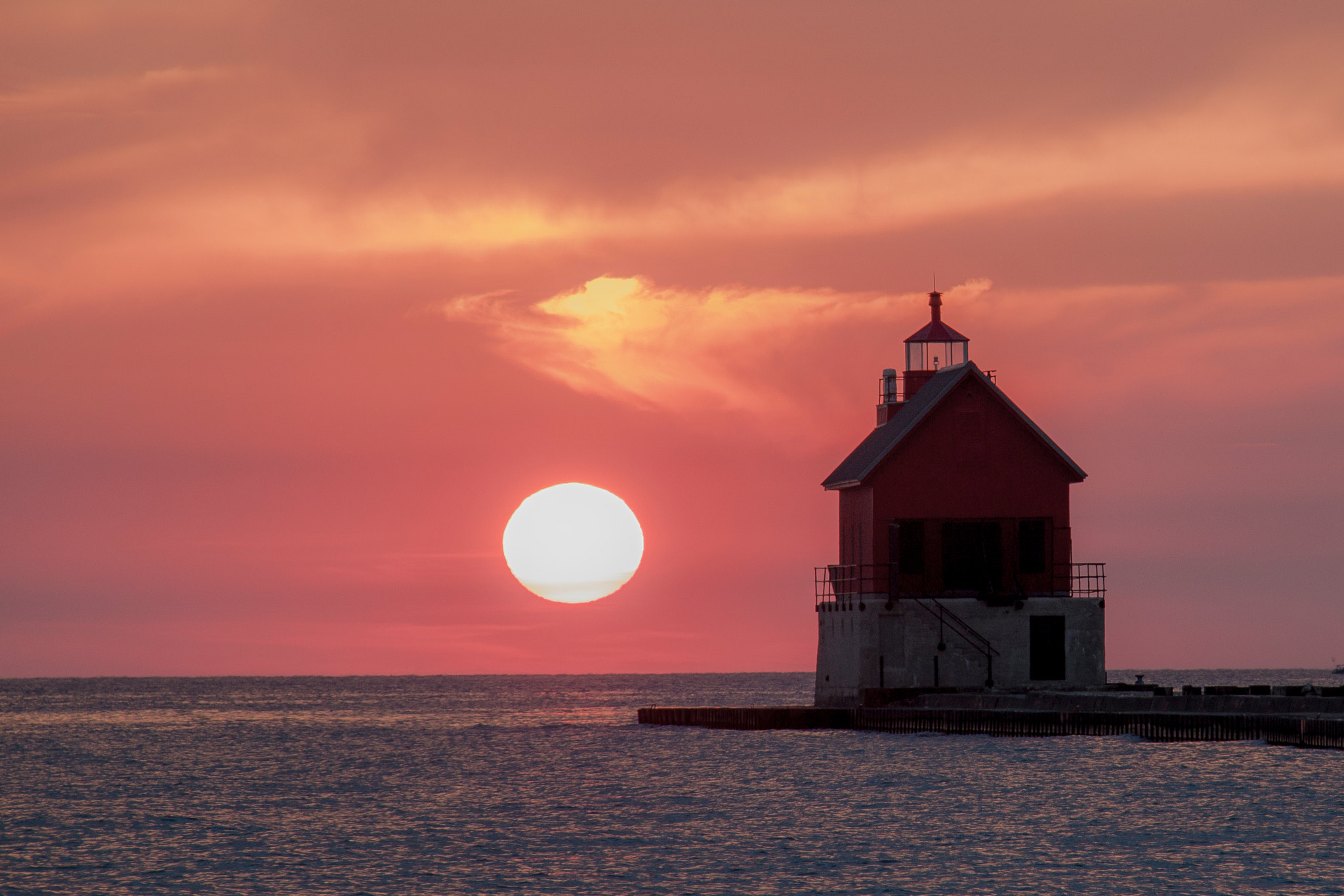 Canon EOS 500D (EOS Rebel T1i / EOS Kiss X3) sample photo. Lighthouse sunset photography