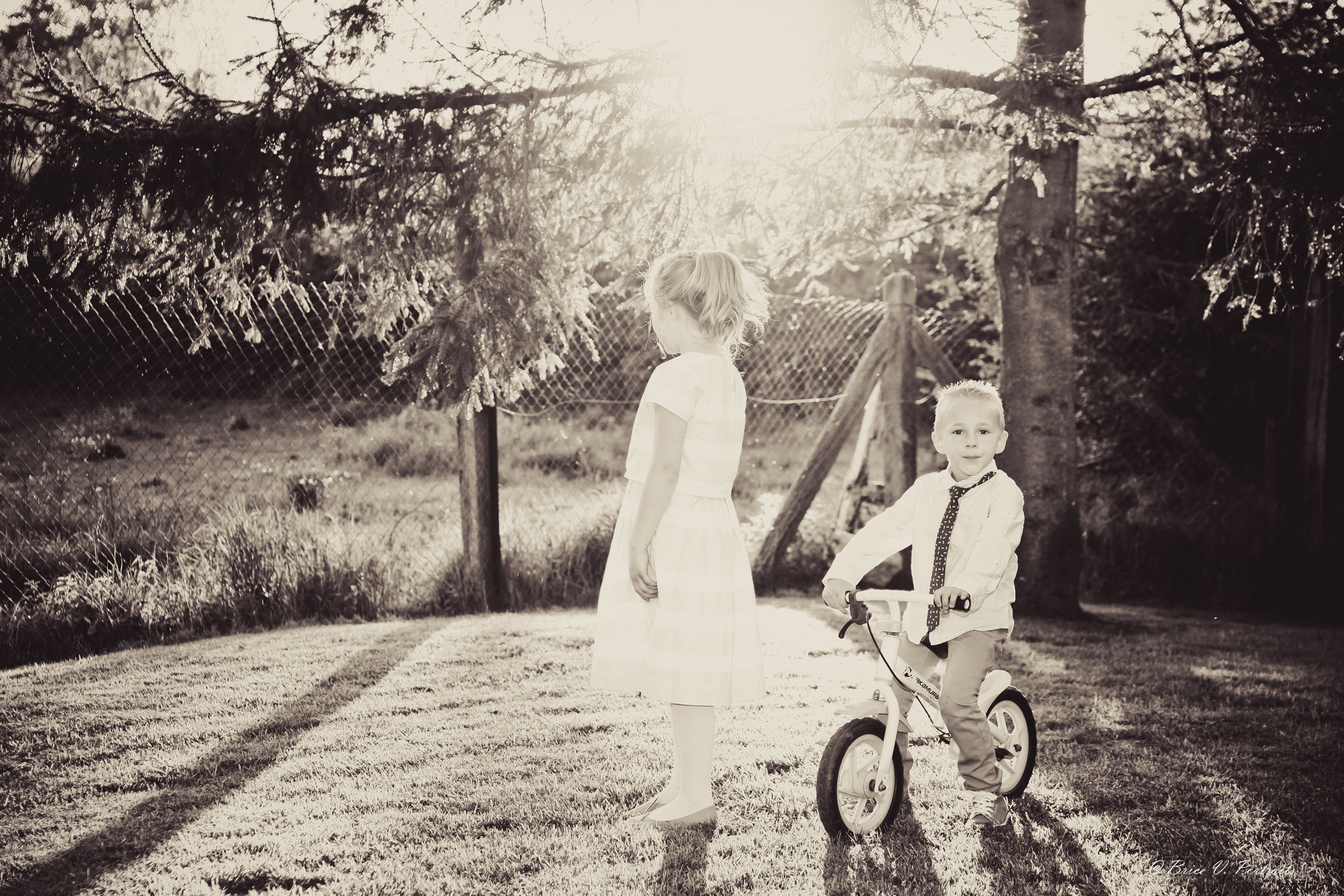Canon EOS 5D sample photo. End of the day light photography