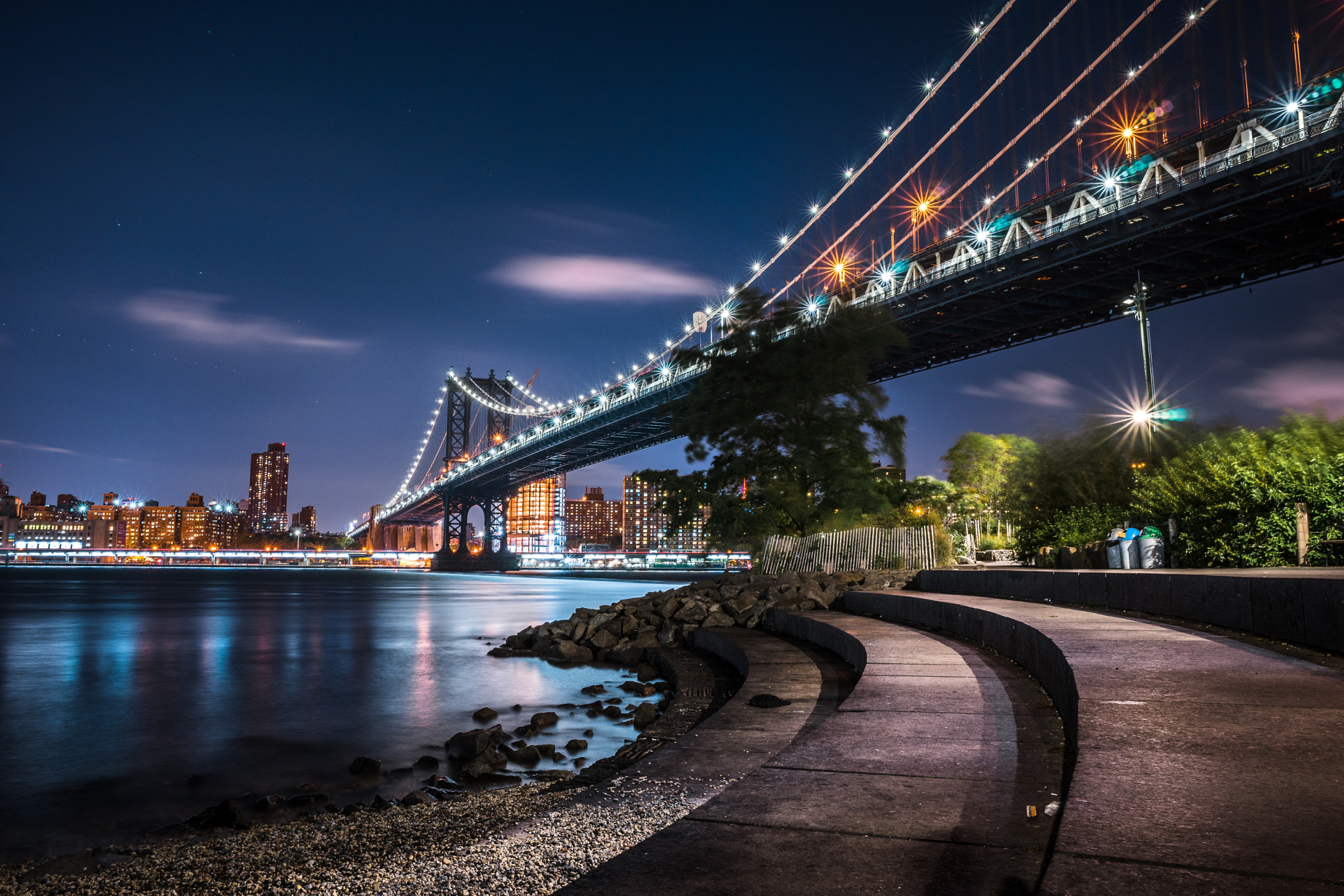 Sony a7 + ZEISS Batis 25mm F2 sample photo. Manhattan bridge in nyc photography