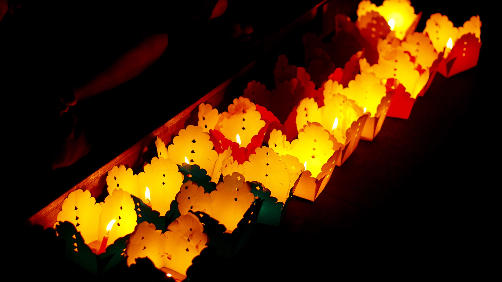 Sony E 50mm F1.8 OSS sample photo. Evening prayer at hoi-an photography