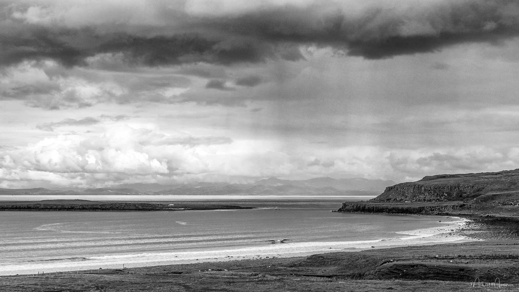 Tamron SP AF 17-50mm F2.8 XR Di II LD Aspherical (IF) sample photo. [calm before the storm] photography